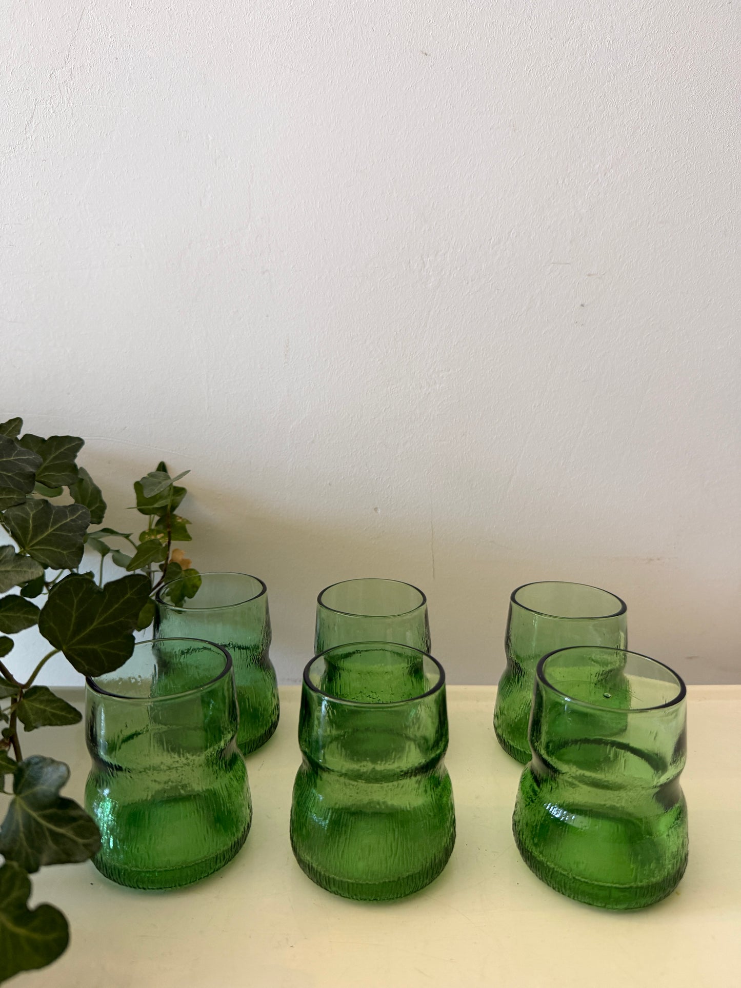 Set van 6 Amaro Averna smaragd groene glazen