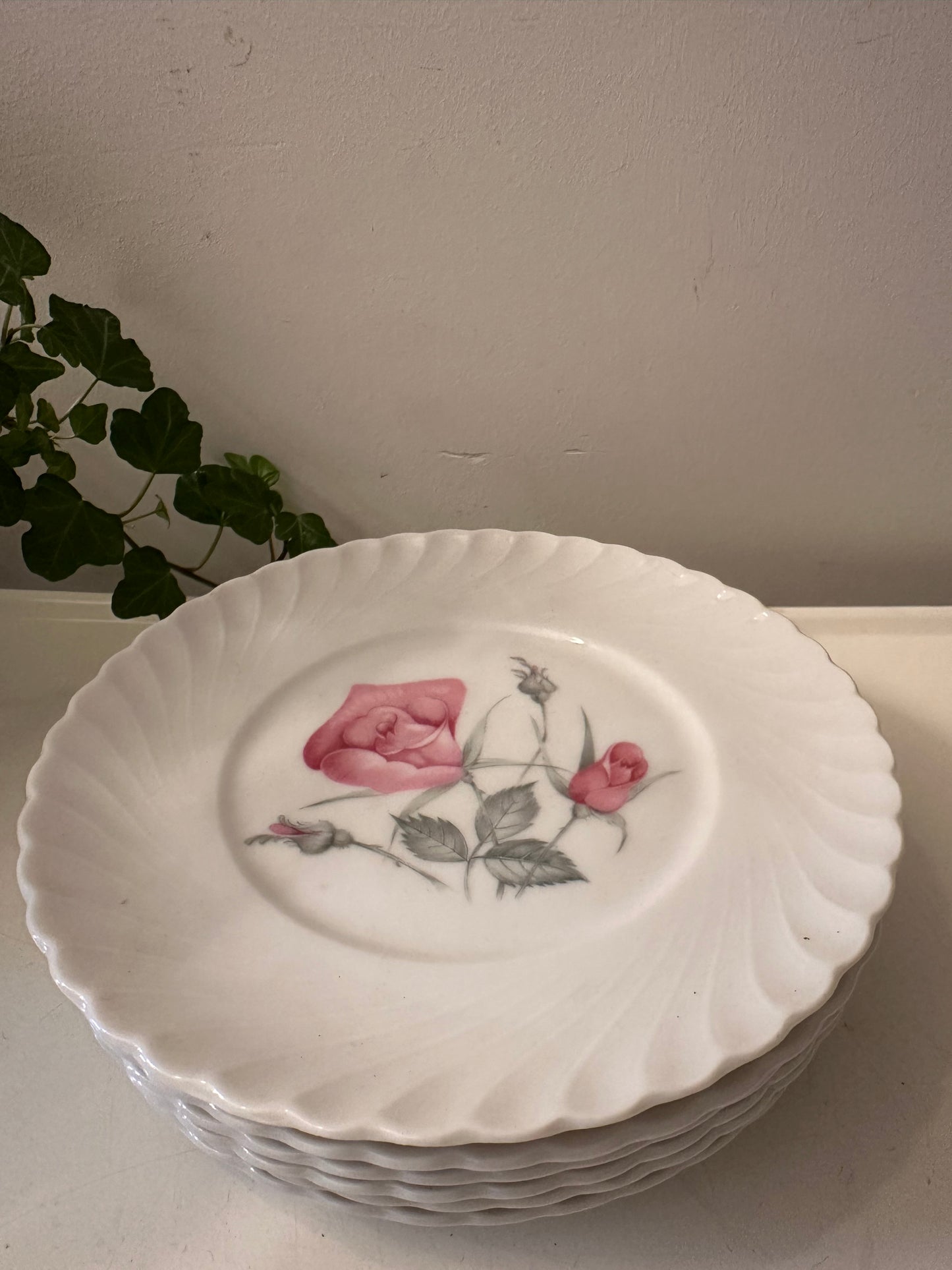 Set van 6 porseleinen gebaksbordjes