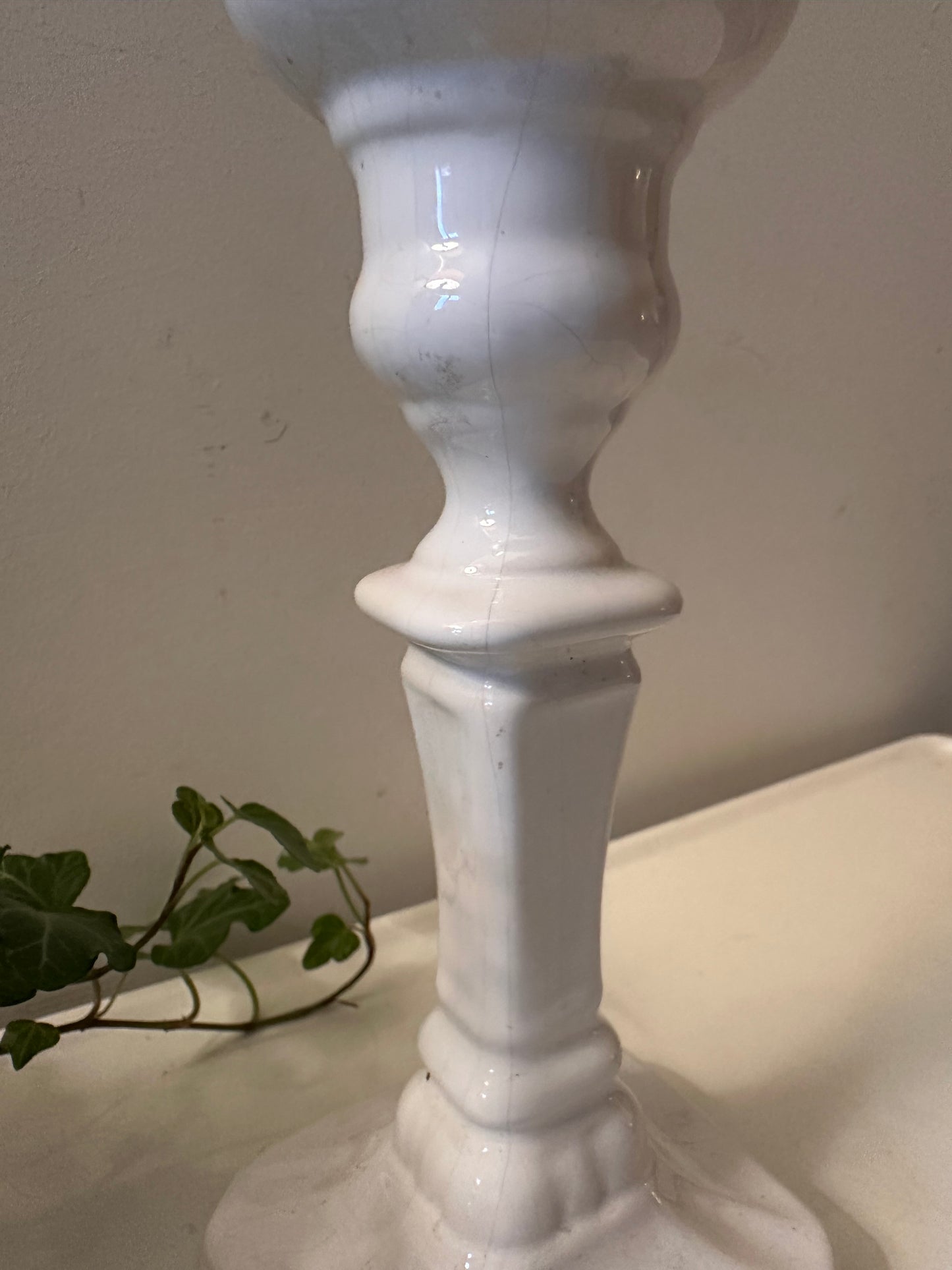 Kandelaar wit gemerkt Delfts Holland 1694