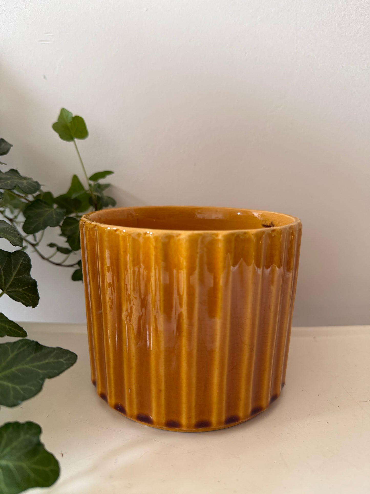 Adco Bloempot keramiek okergeel