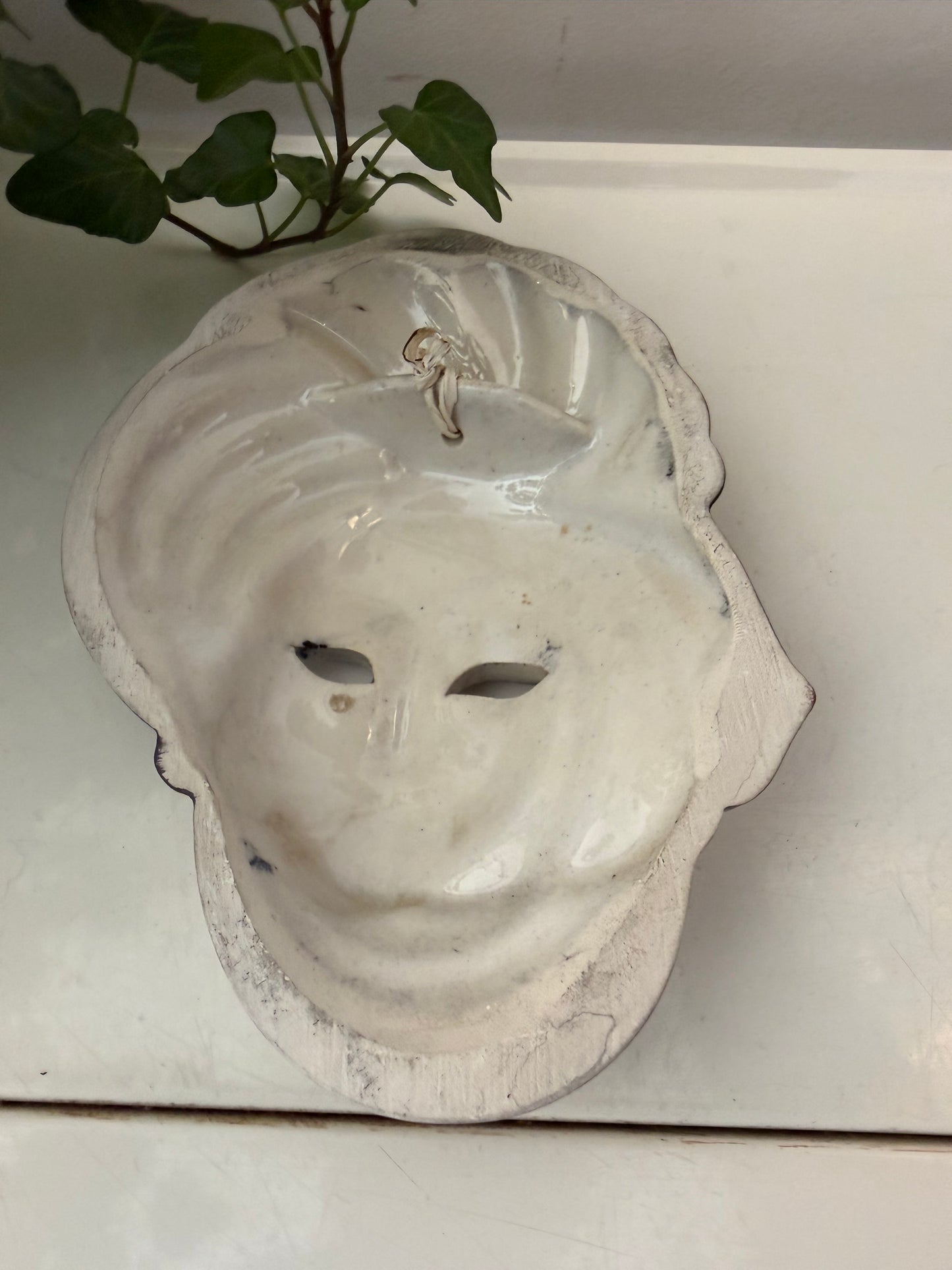 Keramieken wandmasker