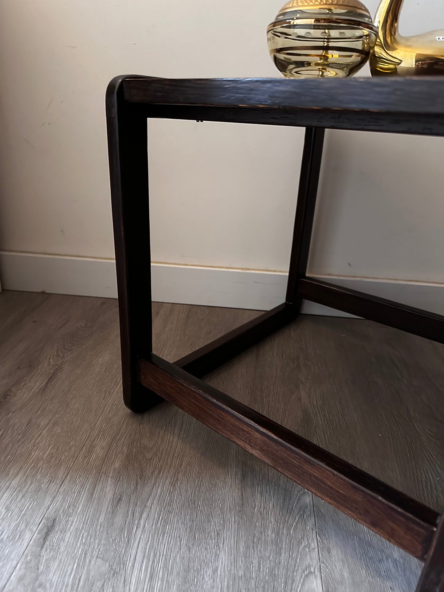 Deens design bijzettafeltje