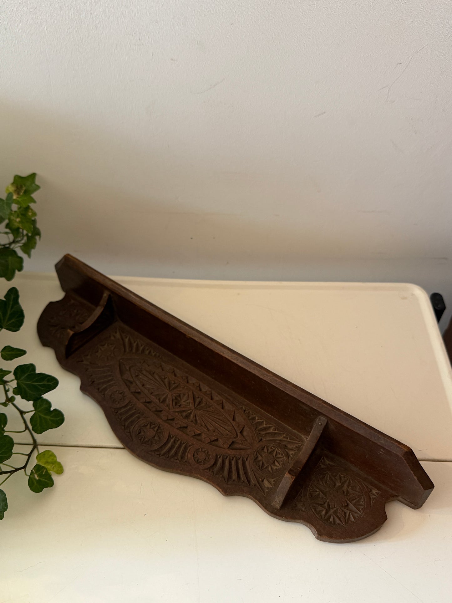 Houten wandplankje