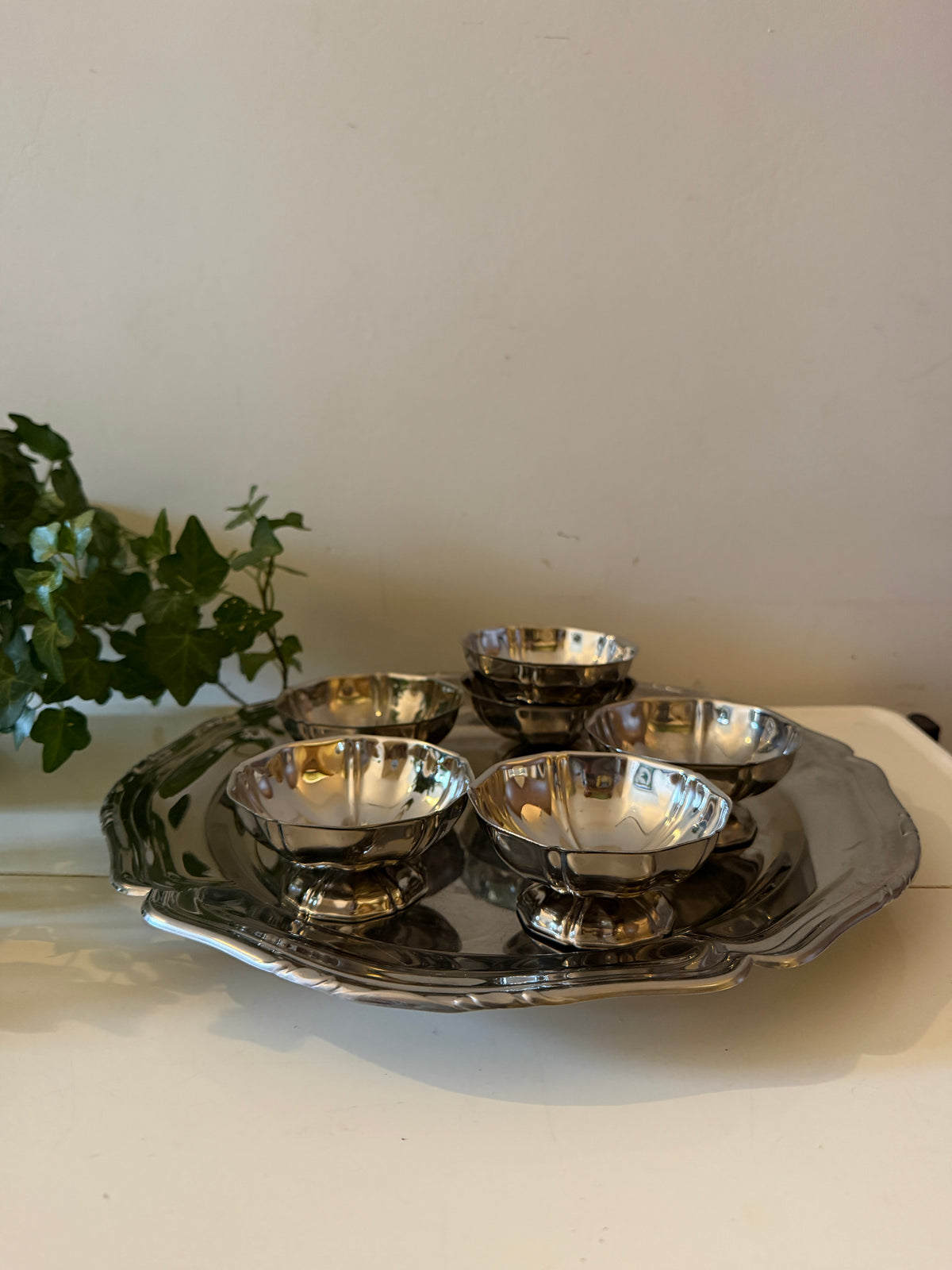 Set van 6 Chrome coupes en serveerschaal