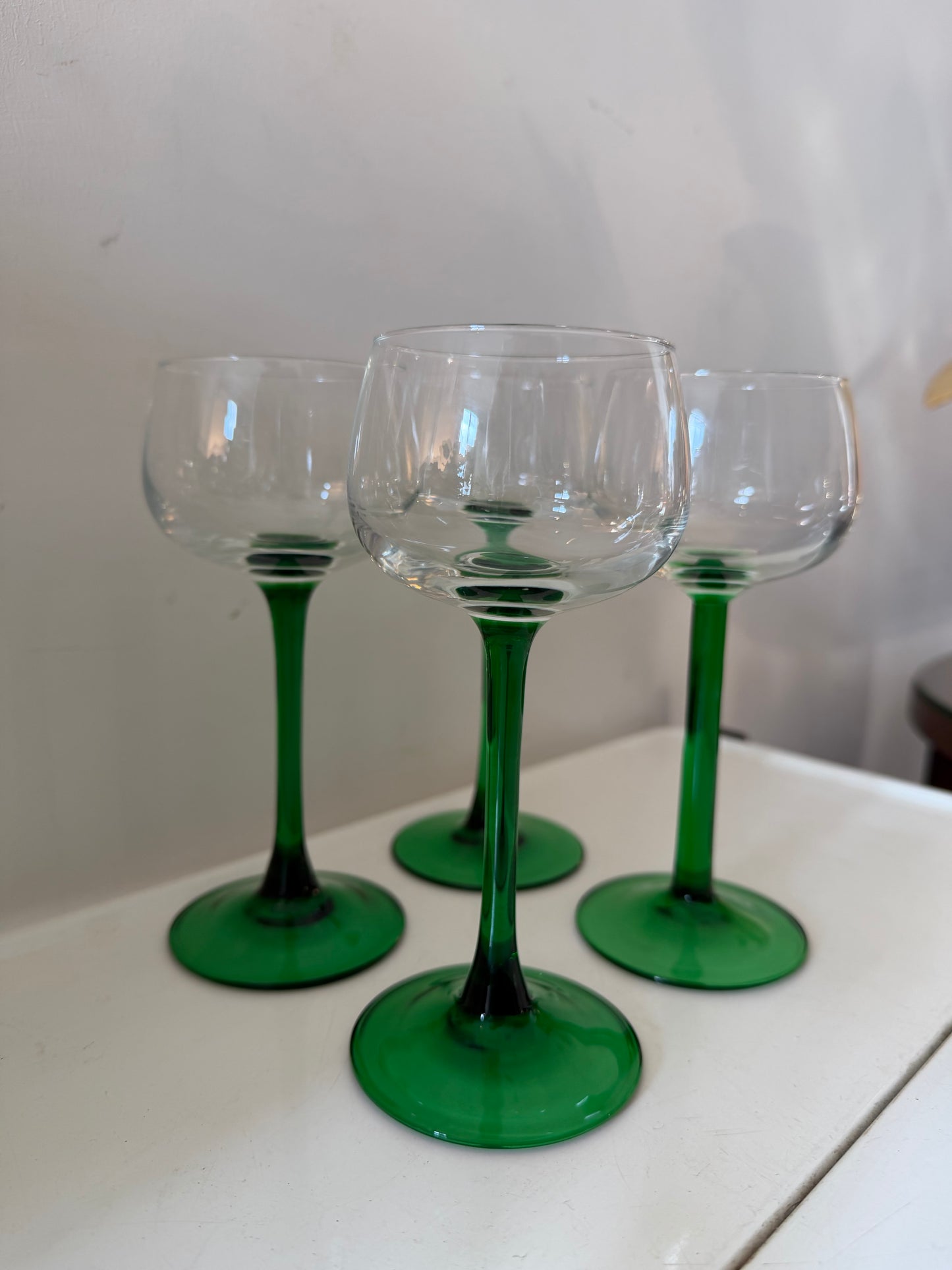 Set van 4 glazen op groene steel jaren 70