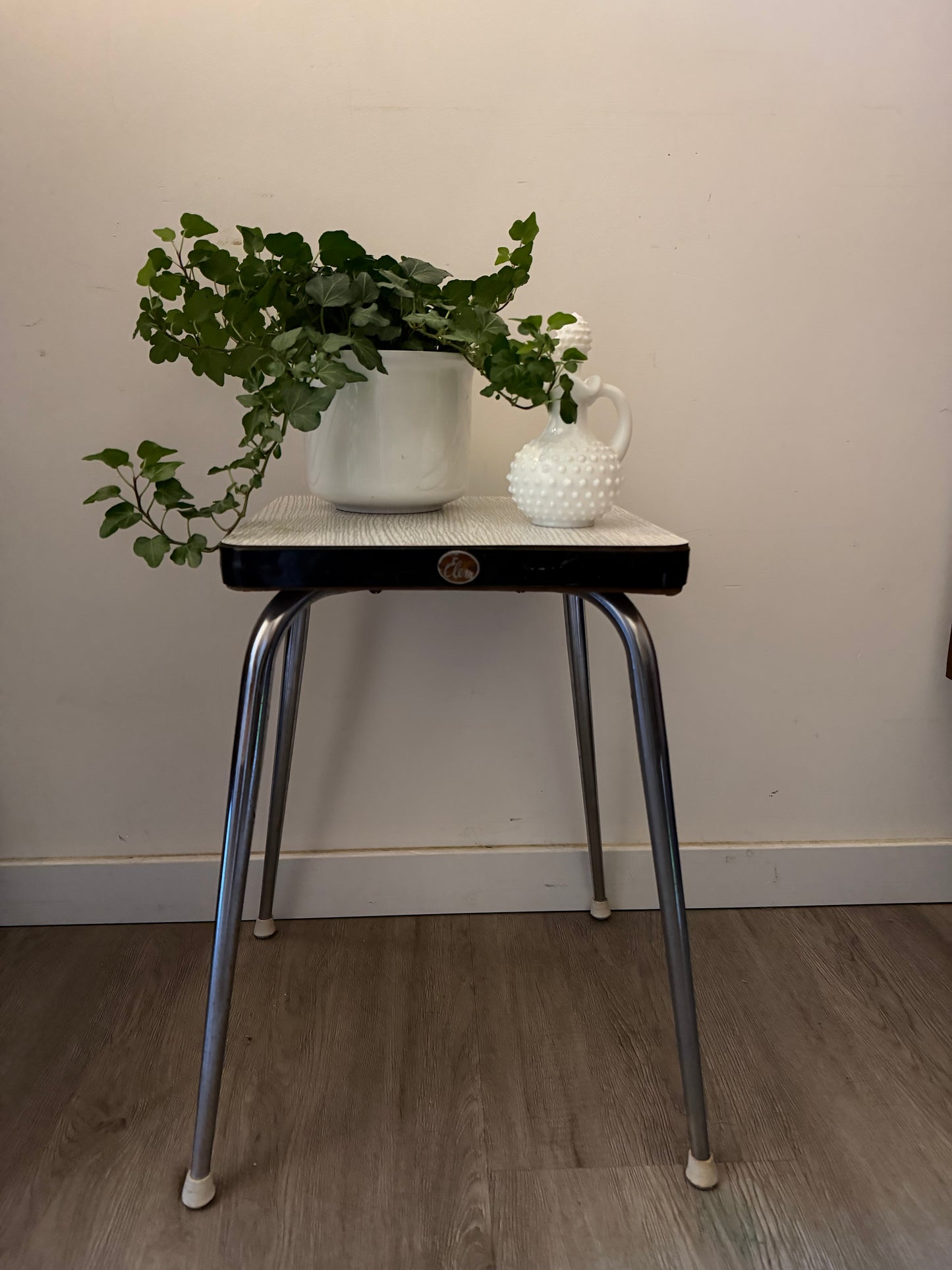 Jaren 60 formica krukje