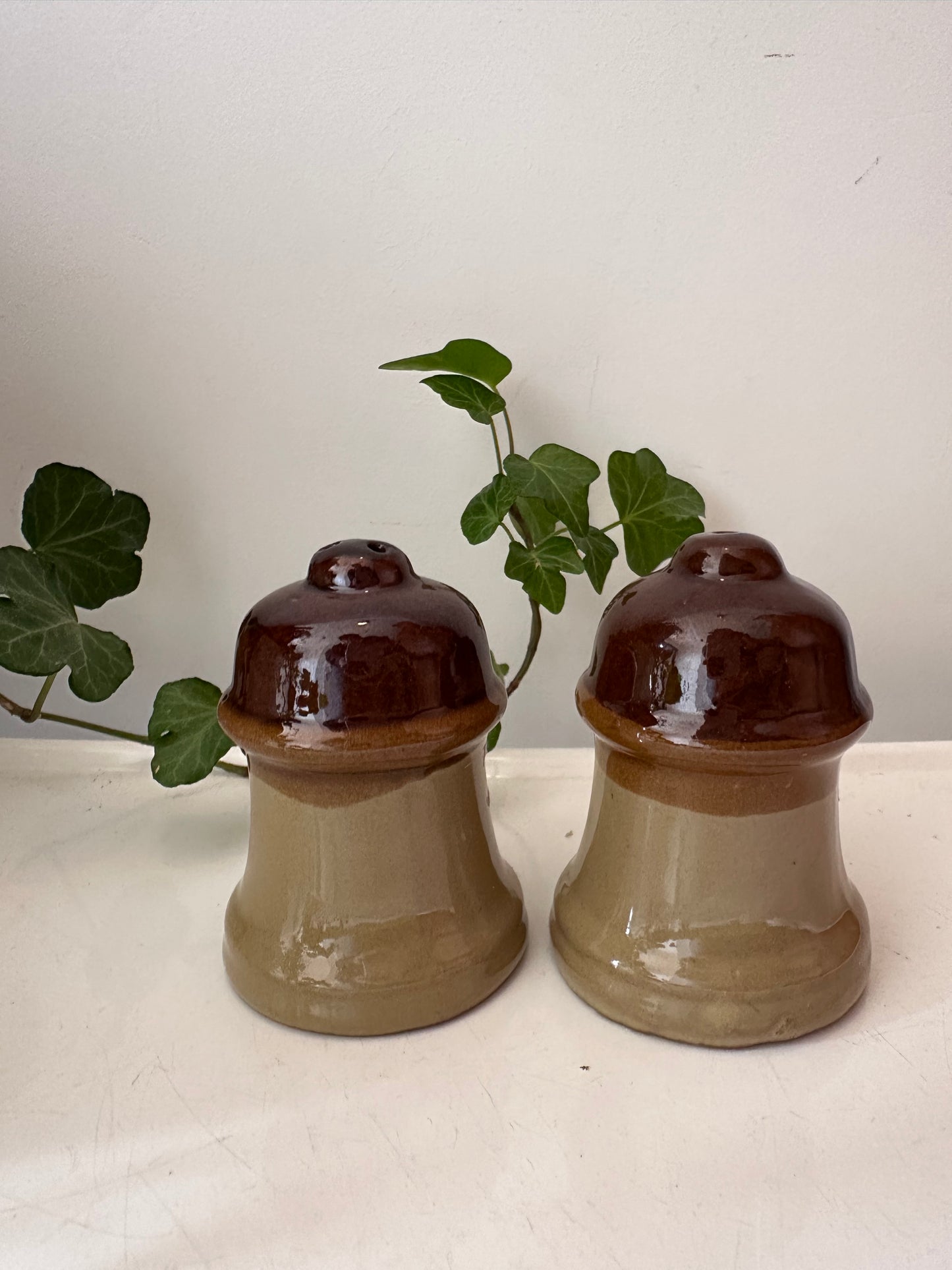 Keramiek jaren 70 retro peper en zout stelletje