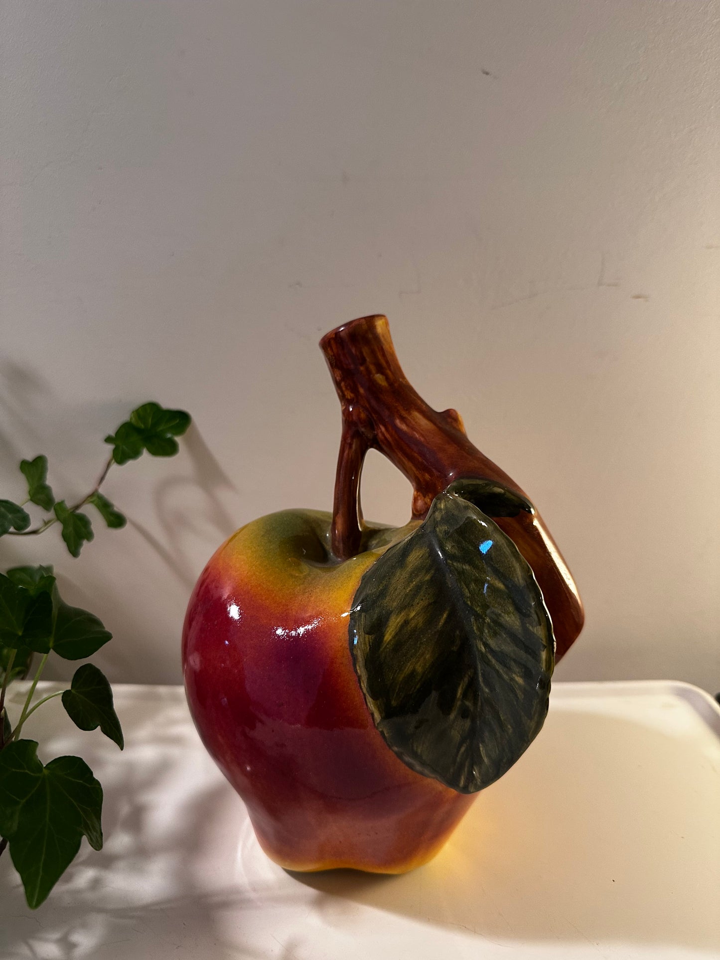 Keramieken vintage kan / vaas vorm appel