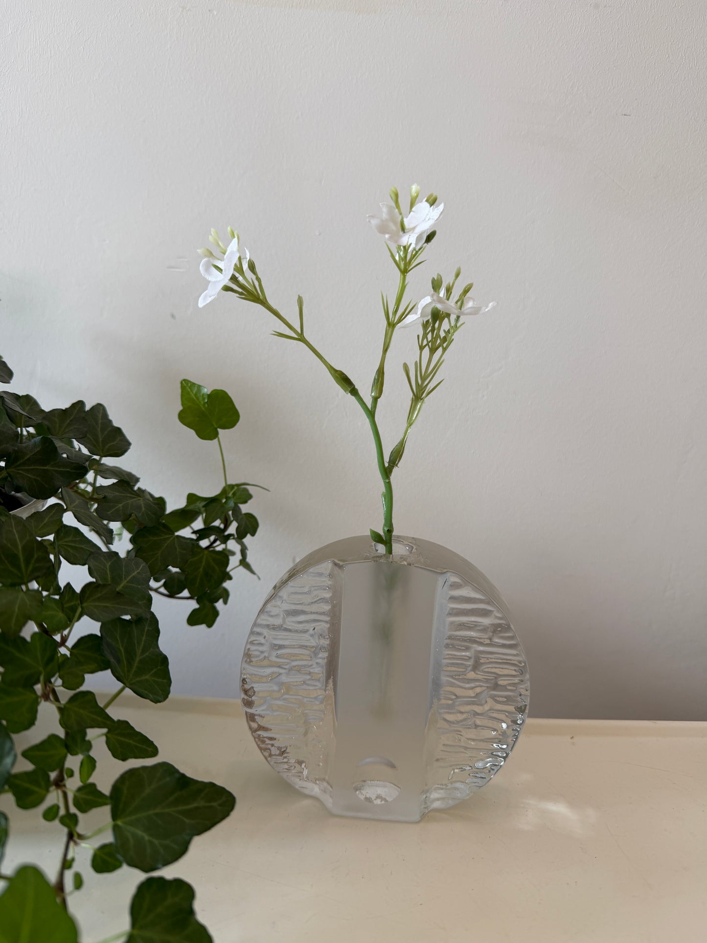 Dik glazen solifleur vaasje