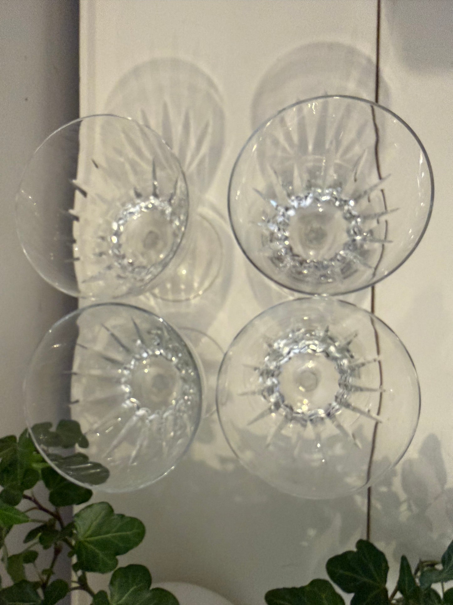 Set van 4 kristallen wijnglazen