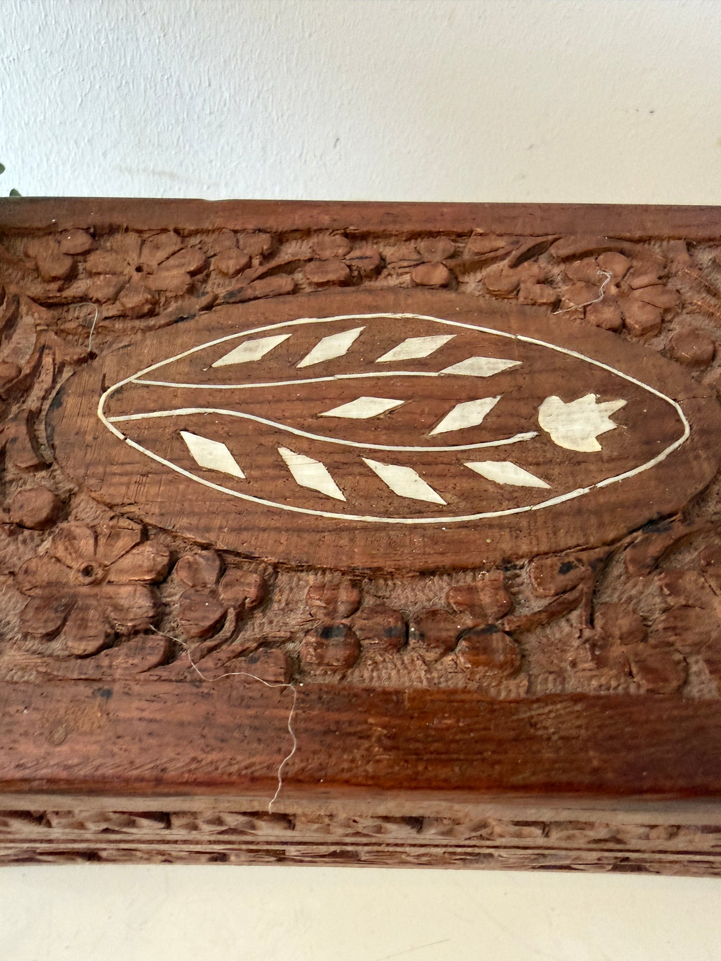 Houten bewaardoosje met beeninleg