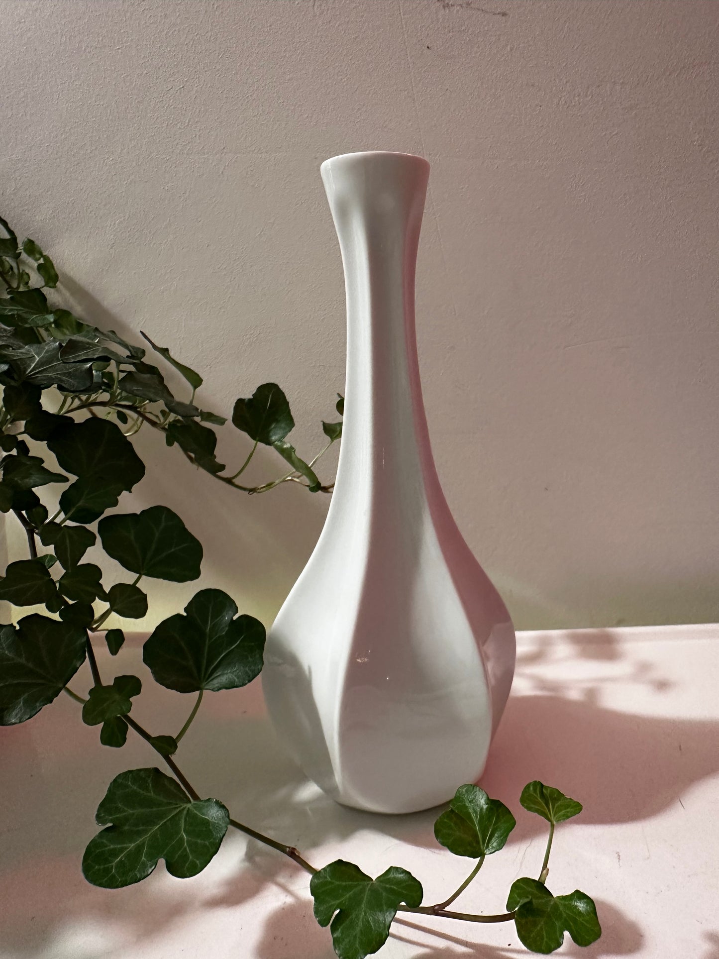 Porseleinen wit vaasje Gerold Bavaria