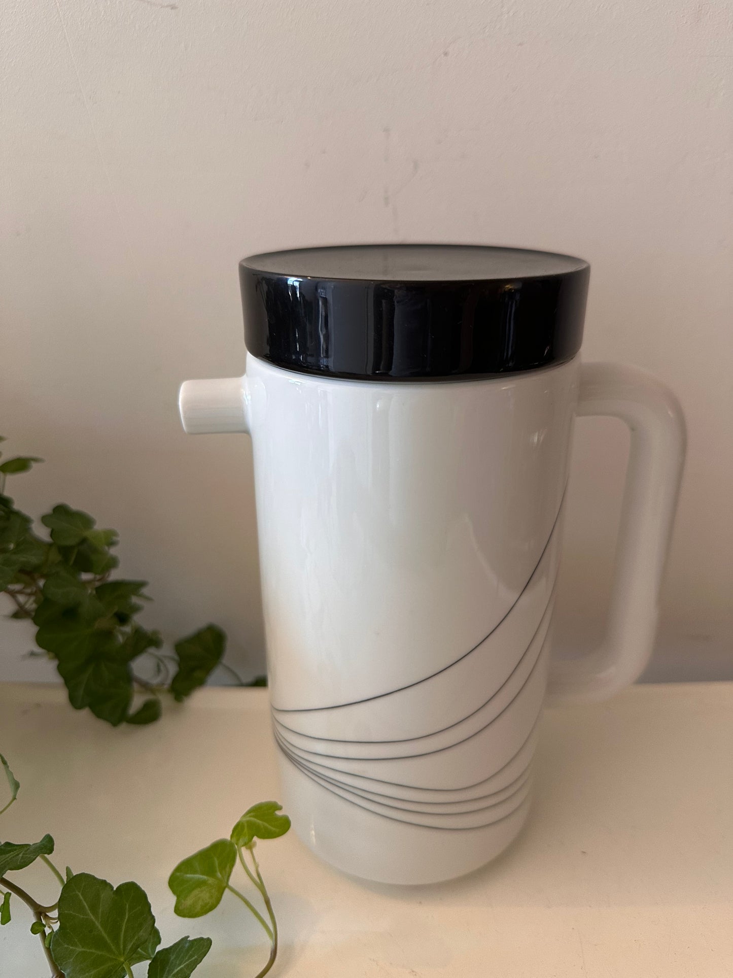 Vintage Friesland koffiekan porselein