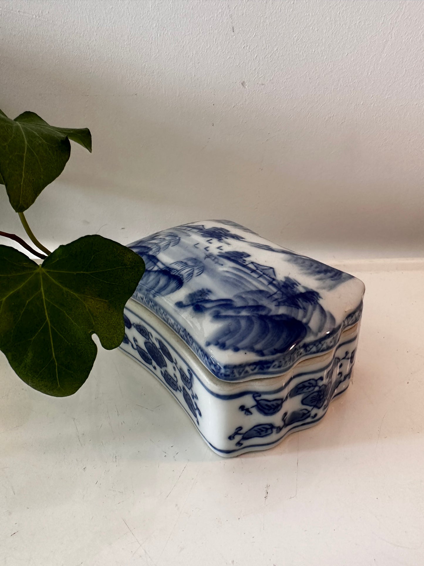 Porselein bewaardoosje