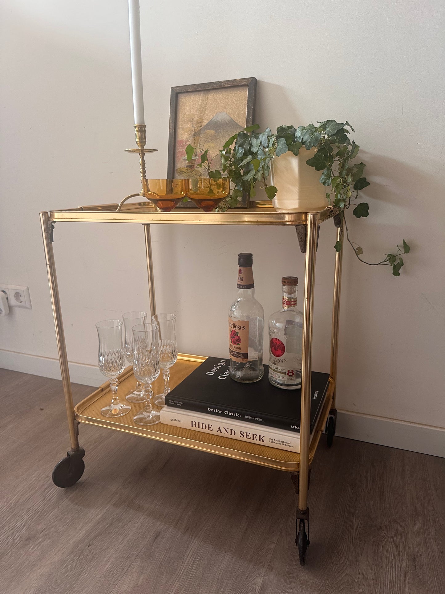 Messing goudkleurig serveerwagentje