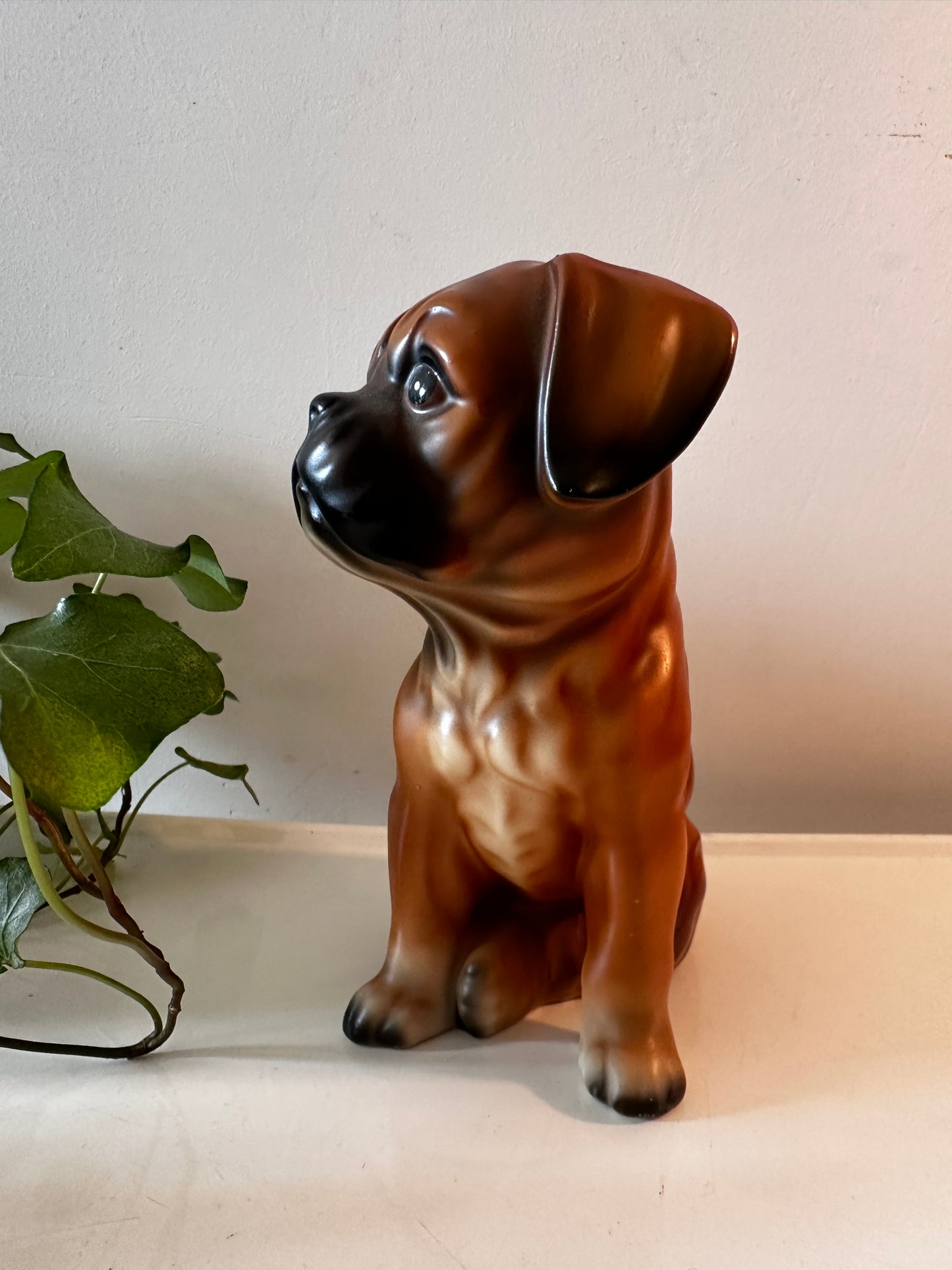 Boxer beeldje vintage keramiek