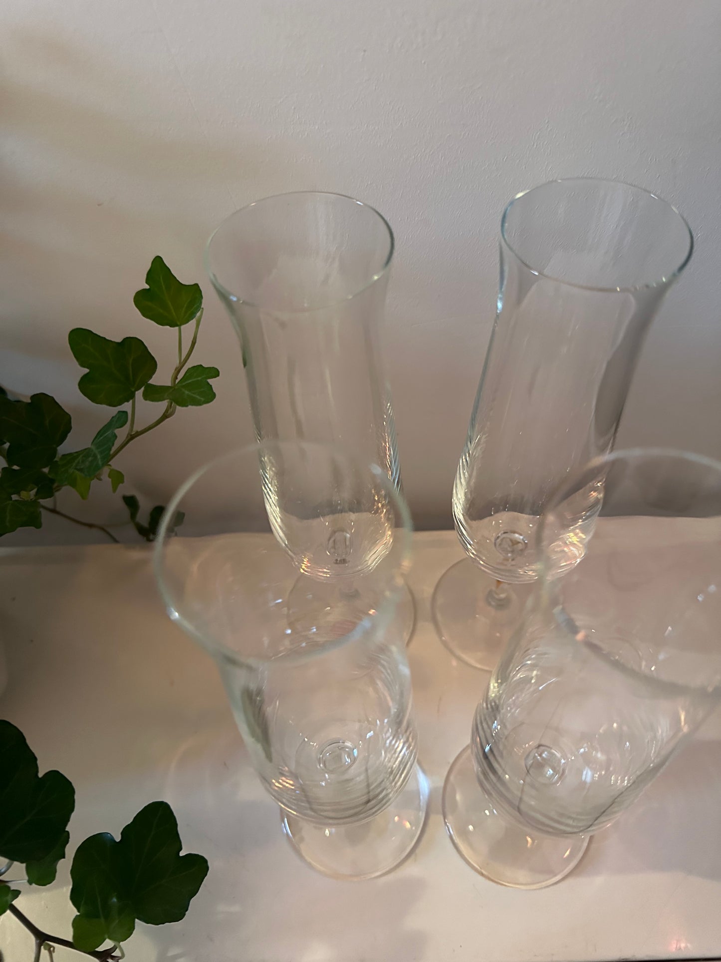 Hoge kristallen vintage champagne glazen