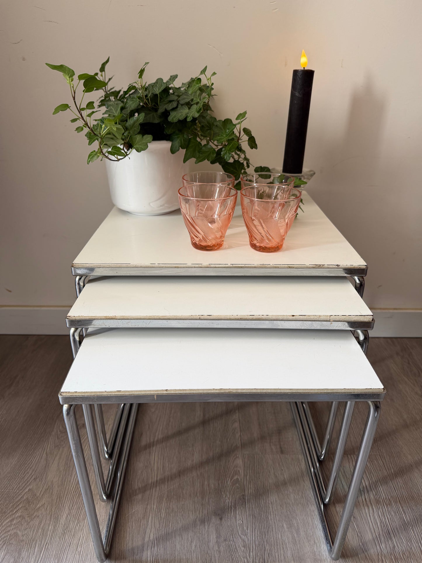 Mimi set Nestingtables chroom wit blad mid century