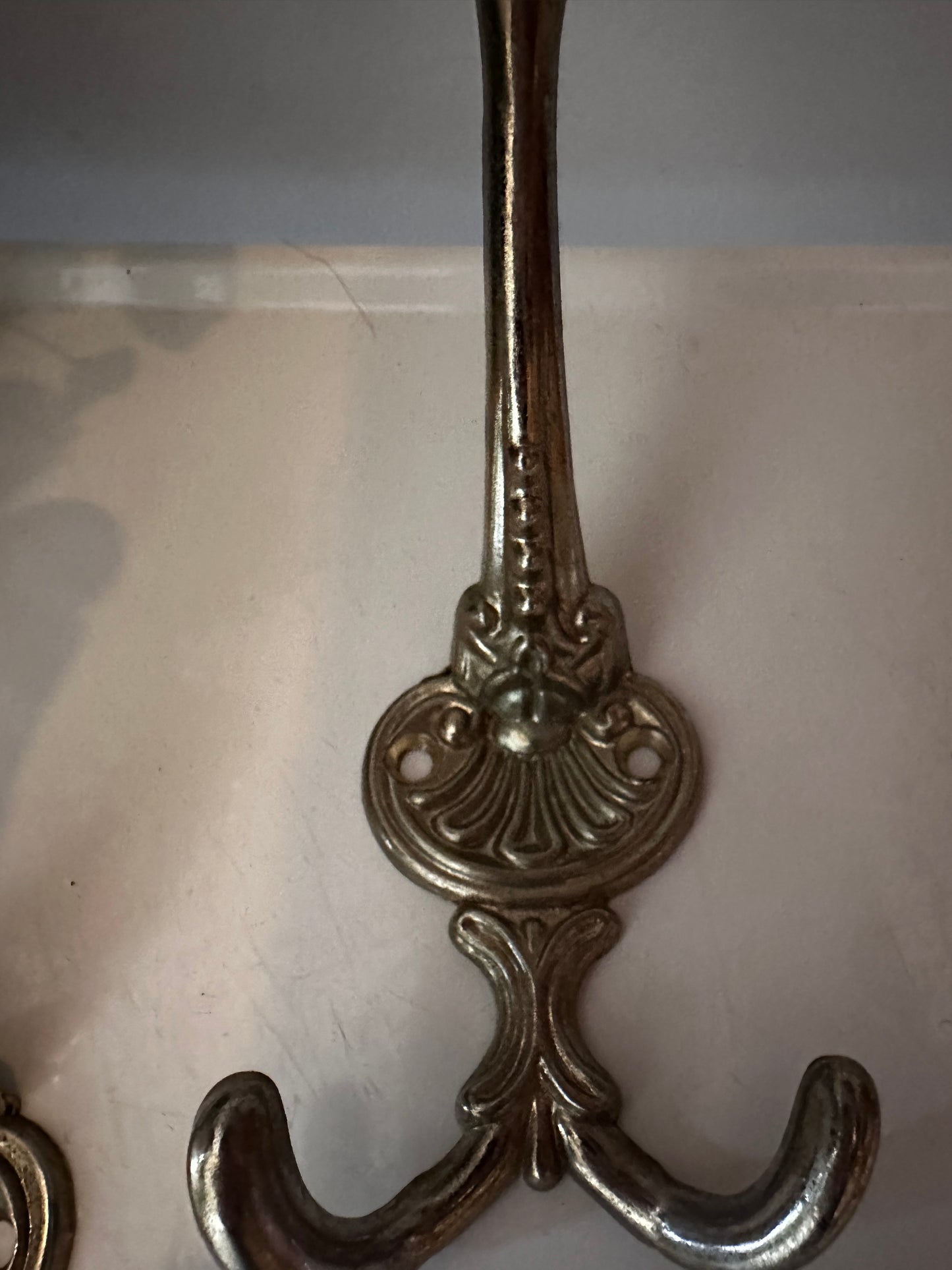 Set van twee messing wandhaken