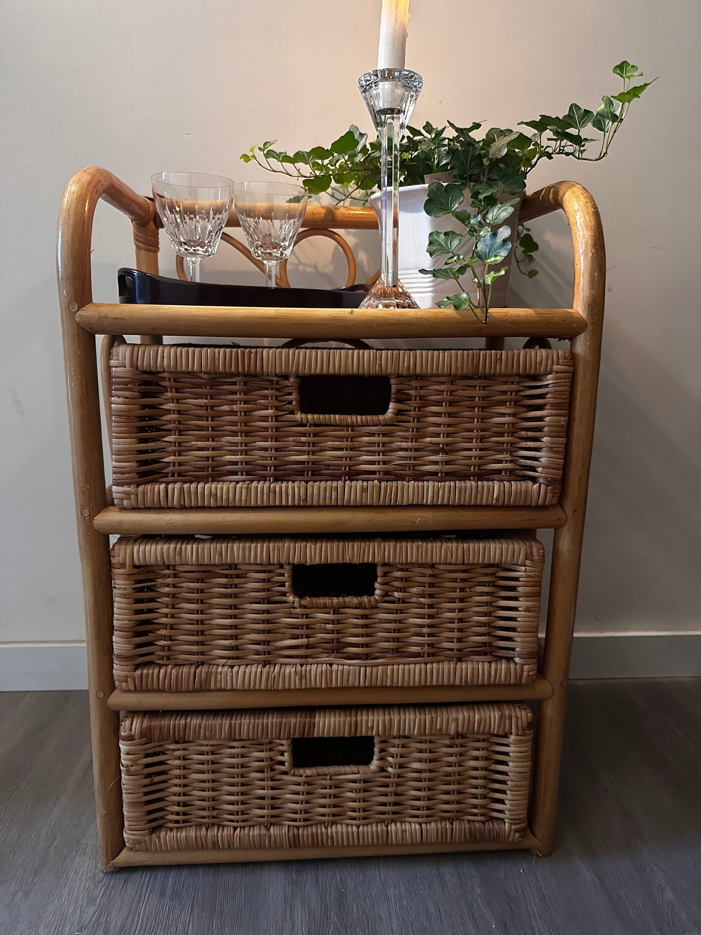 Vintage rotan ladekast