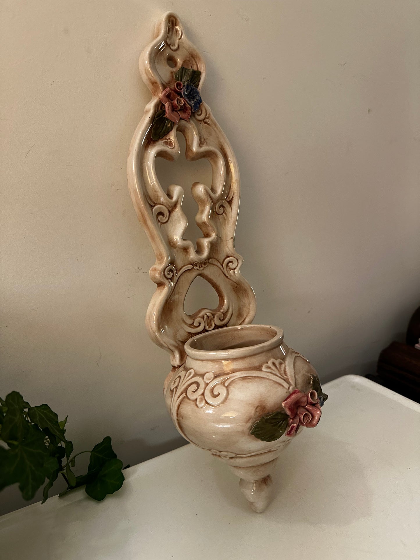 Wandvaasje Italiaans keramiek