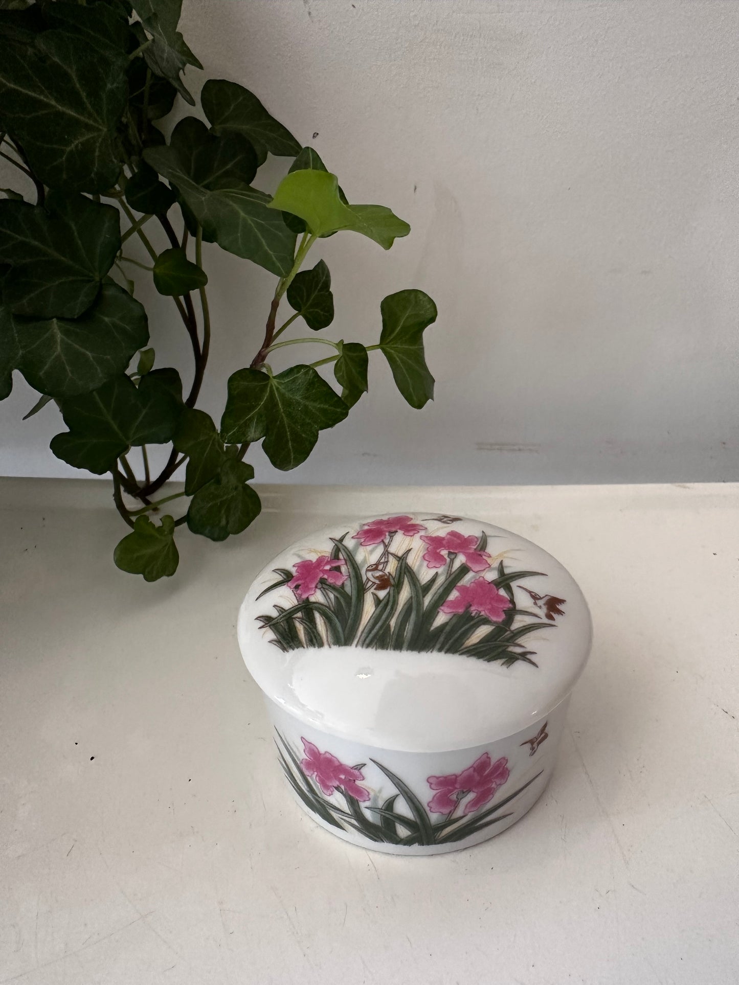 Porseleinen sieradendoosje