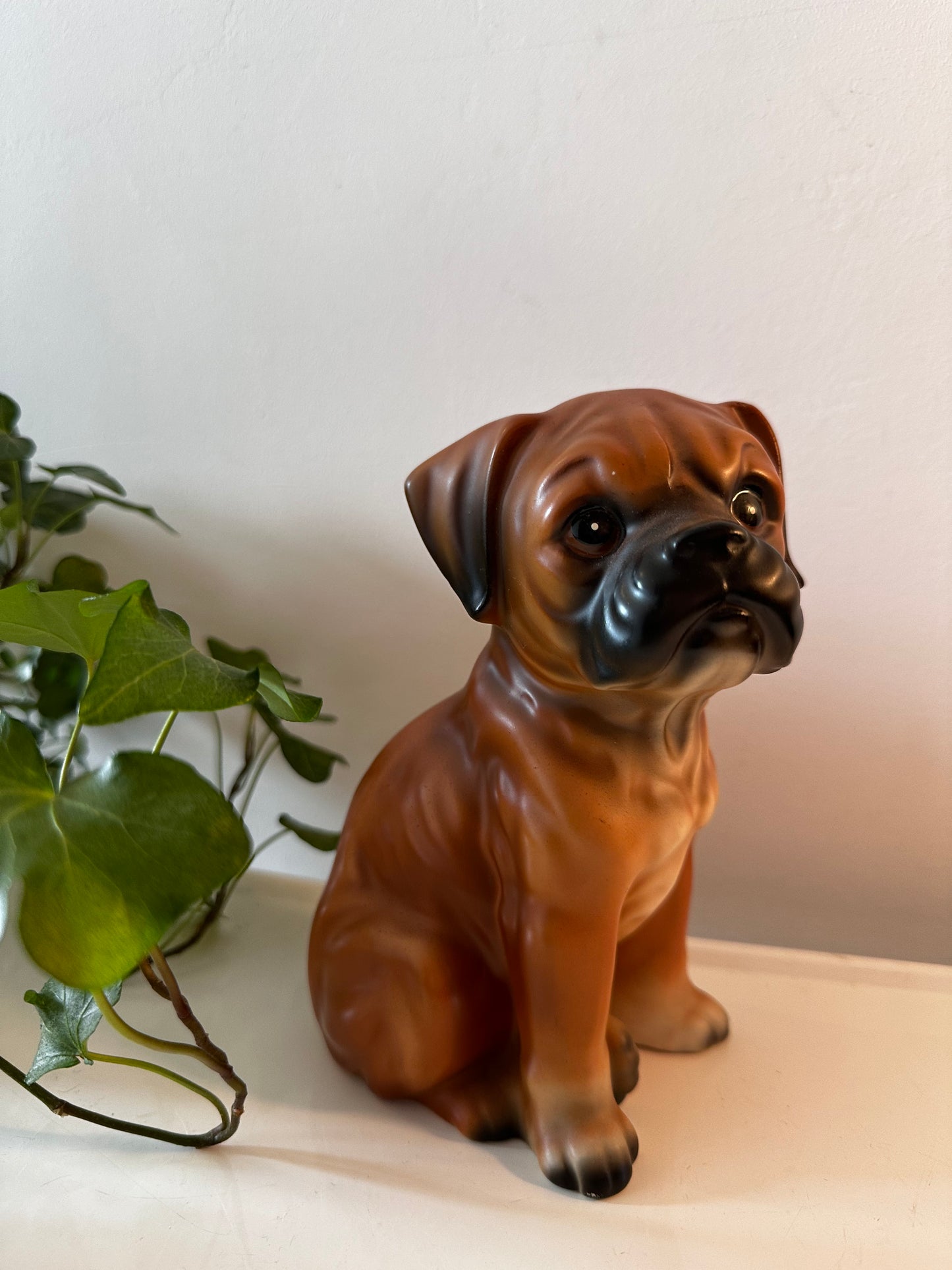 Boxer beeldje vintage keramiek