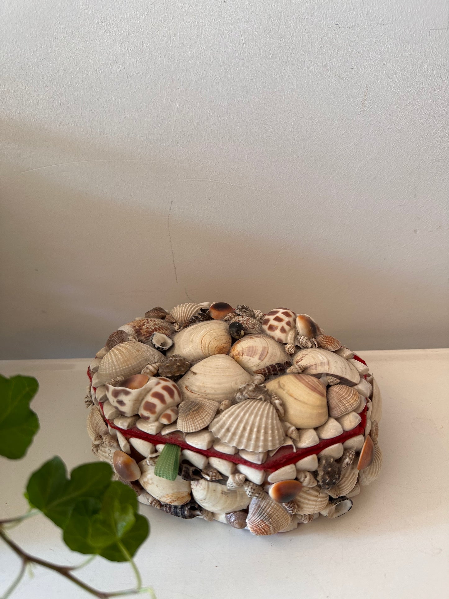 Sieradendoosje ingelegd met schelpen