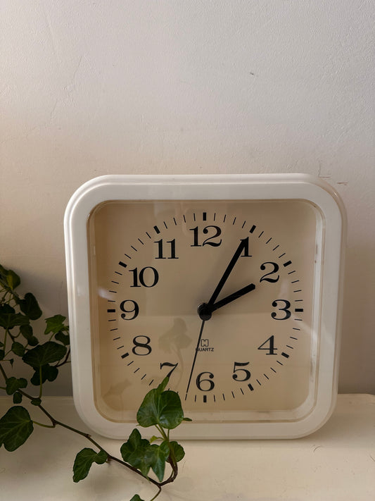 Vintage kunststof jaren 80 klok