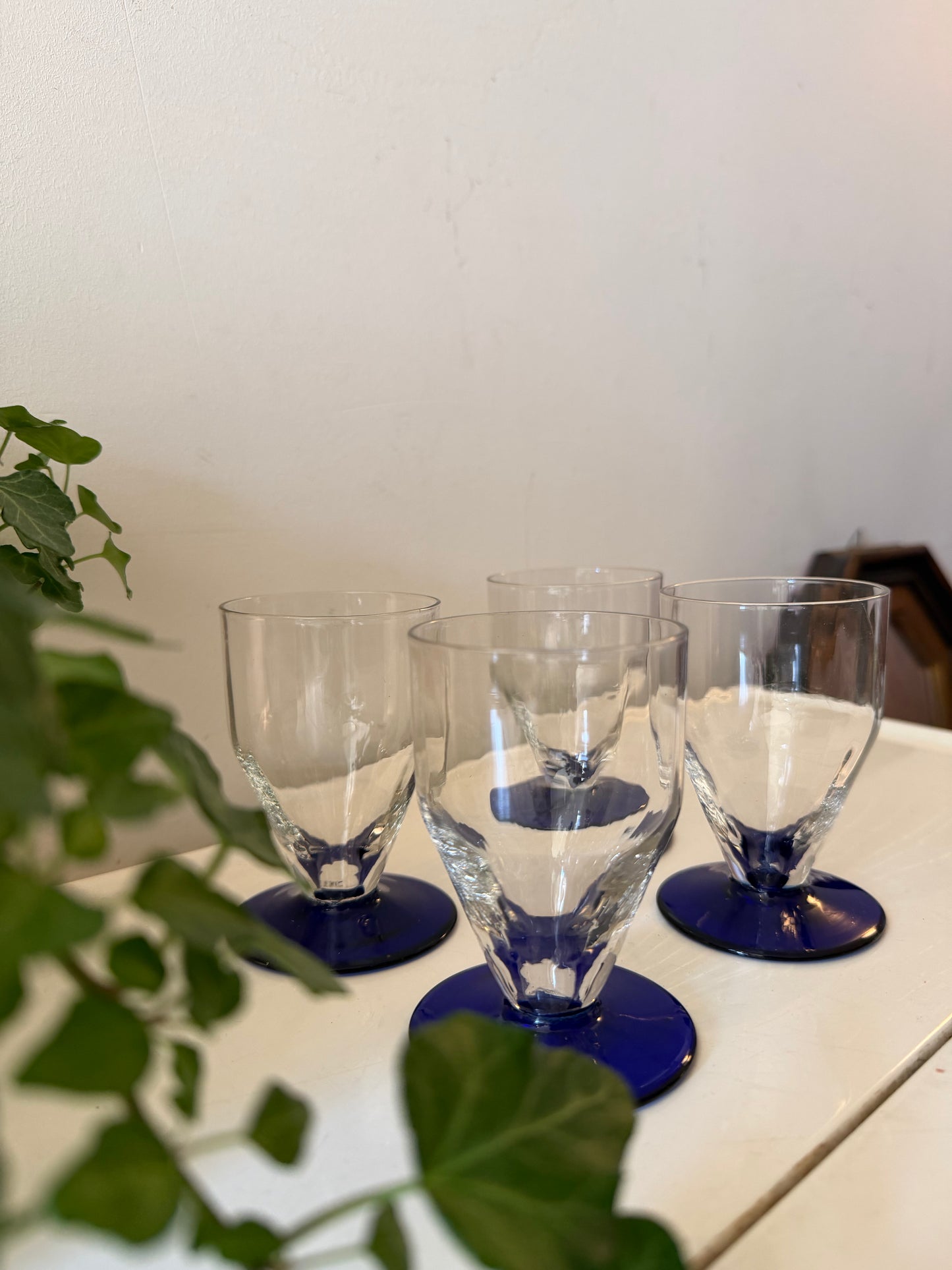Set van 4 vintage voetglaasjes