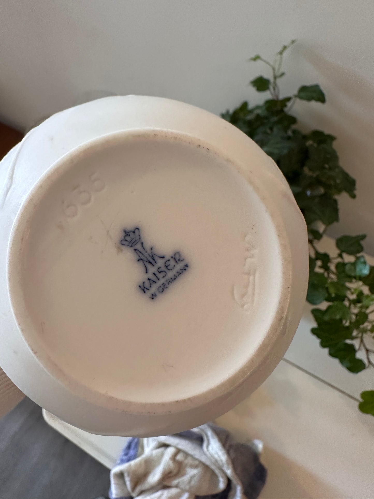 Porseleinen biscuit vaas Kaiser
