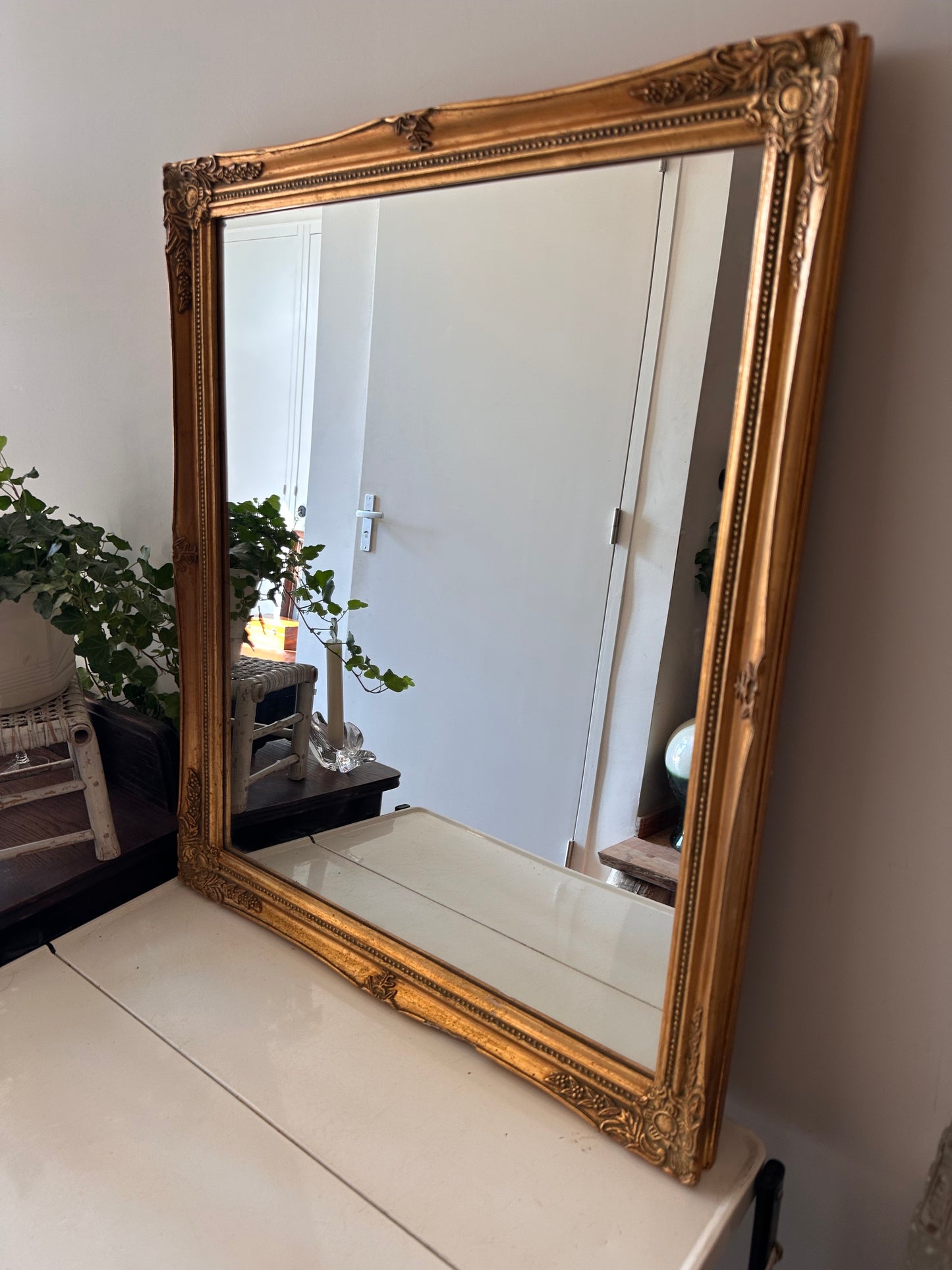 Barok vintage spiegel met goudkleurige lijst