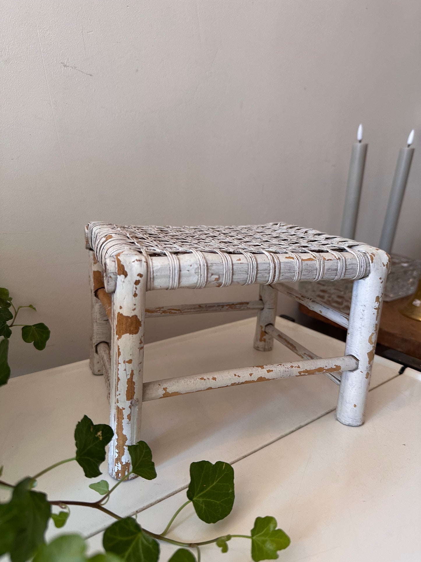 Rotan vintage bijzettafeltje