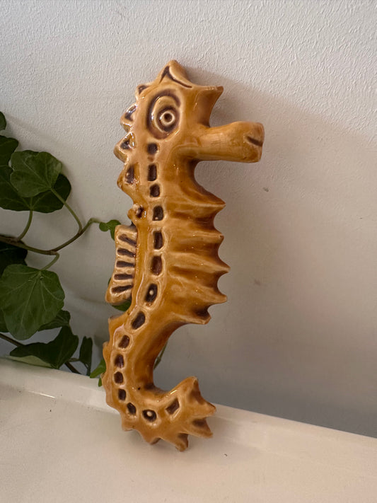 Keramieken wandhanger zeepaardje jaren 70 vintage