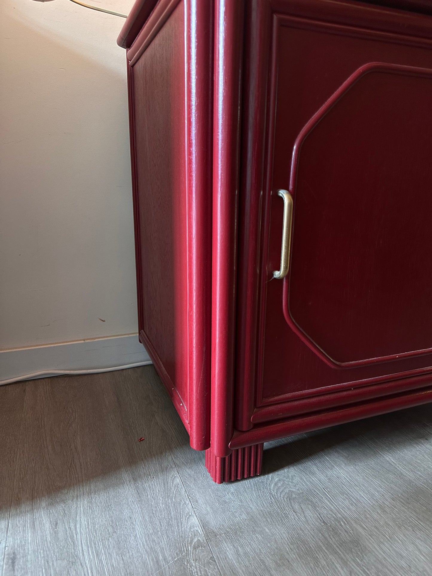 Bordeaux rood kastje jaren 70