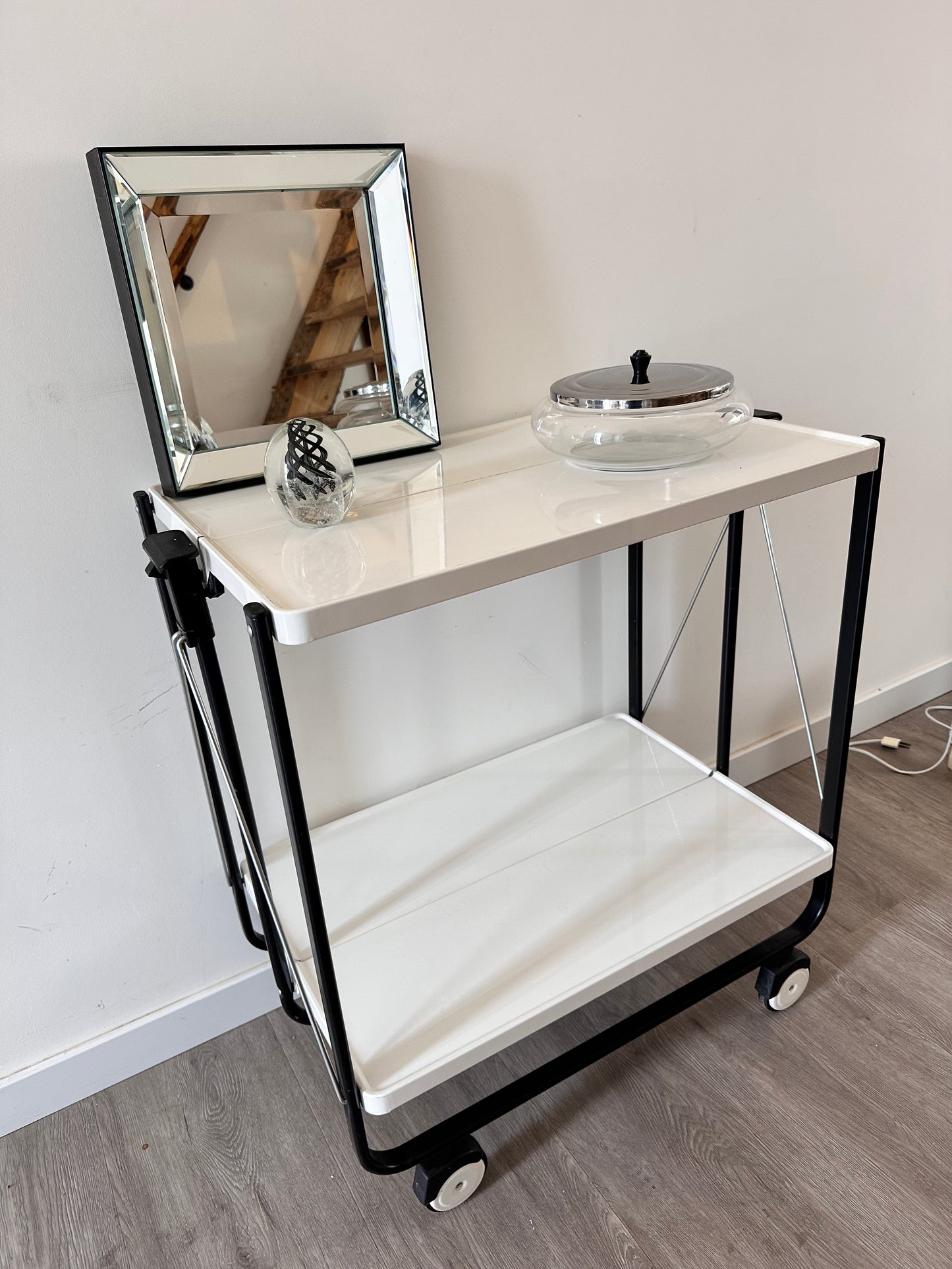 Design serveer trolley