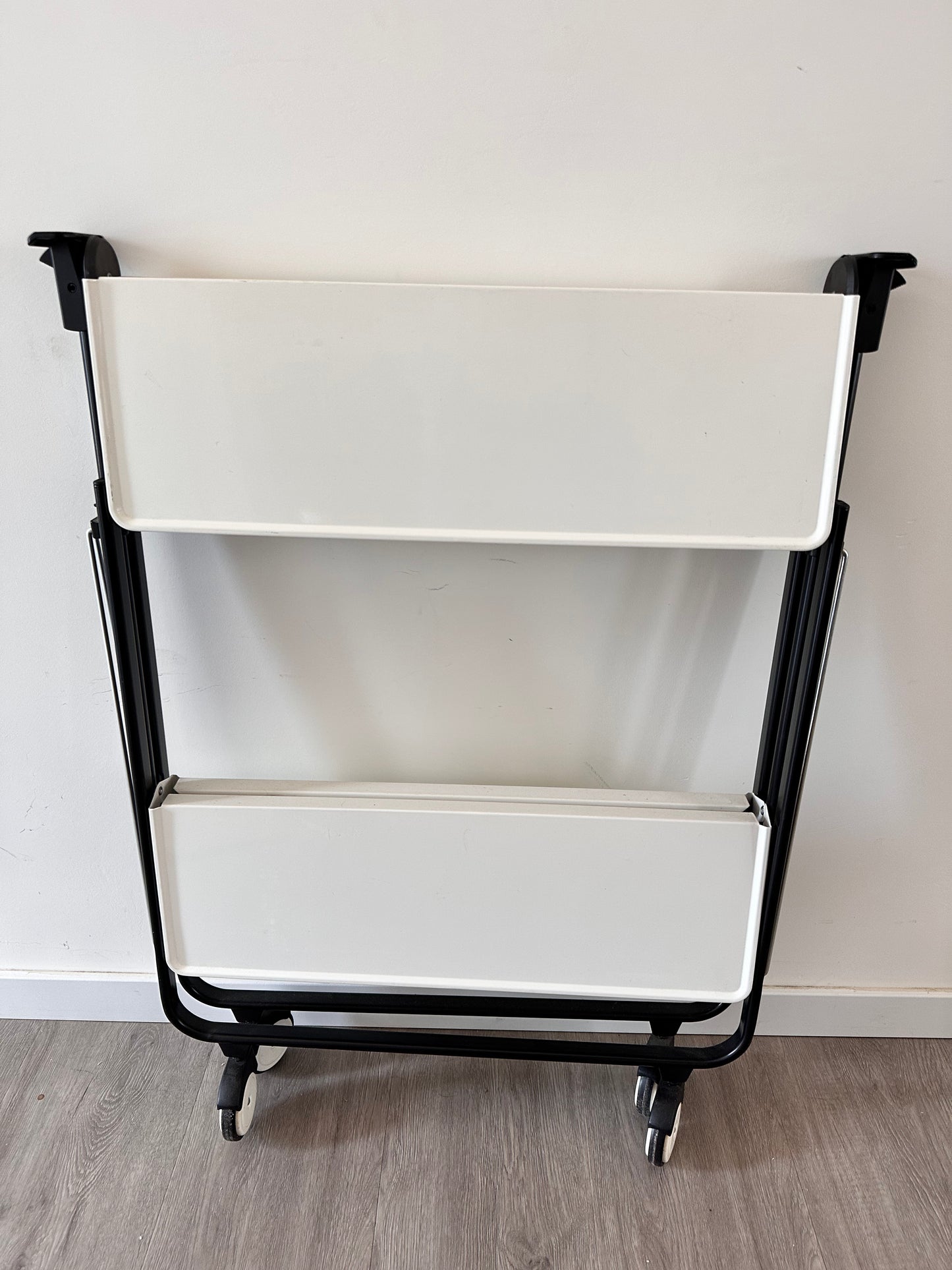 Design serveer trolley