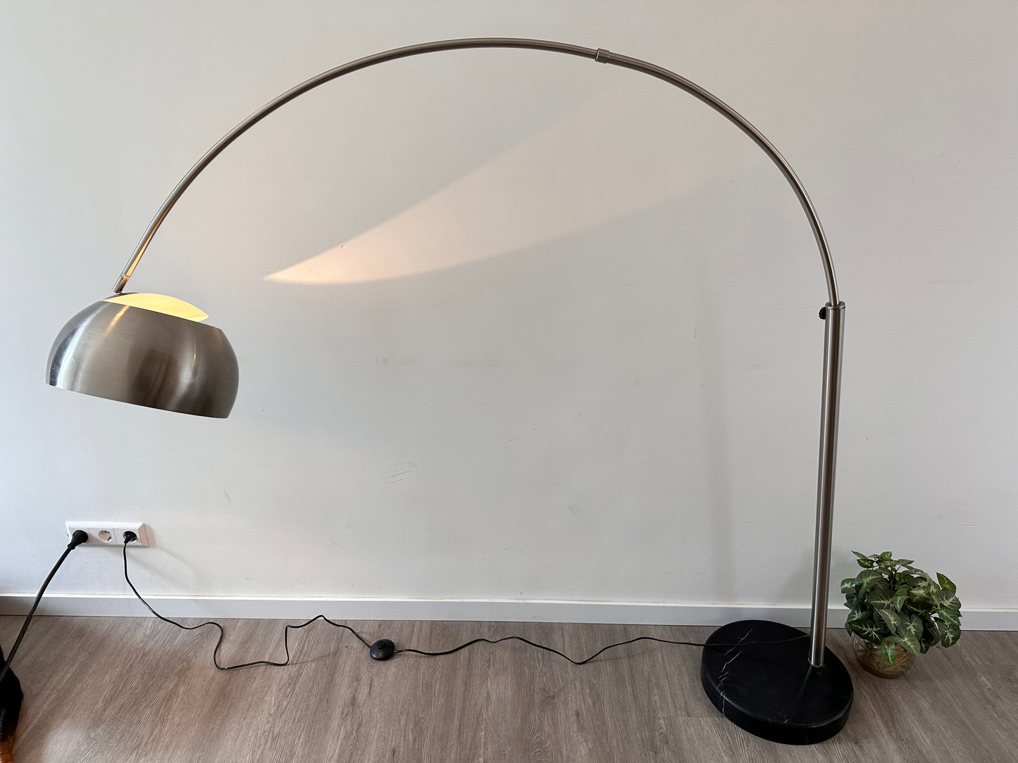 Vandeheg design booglamp