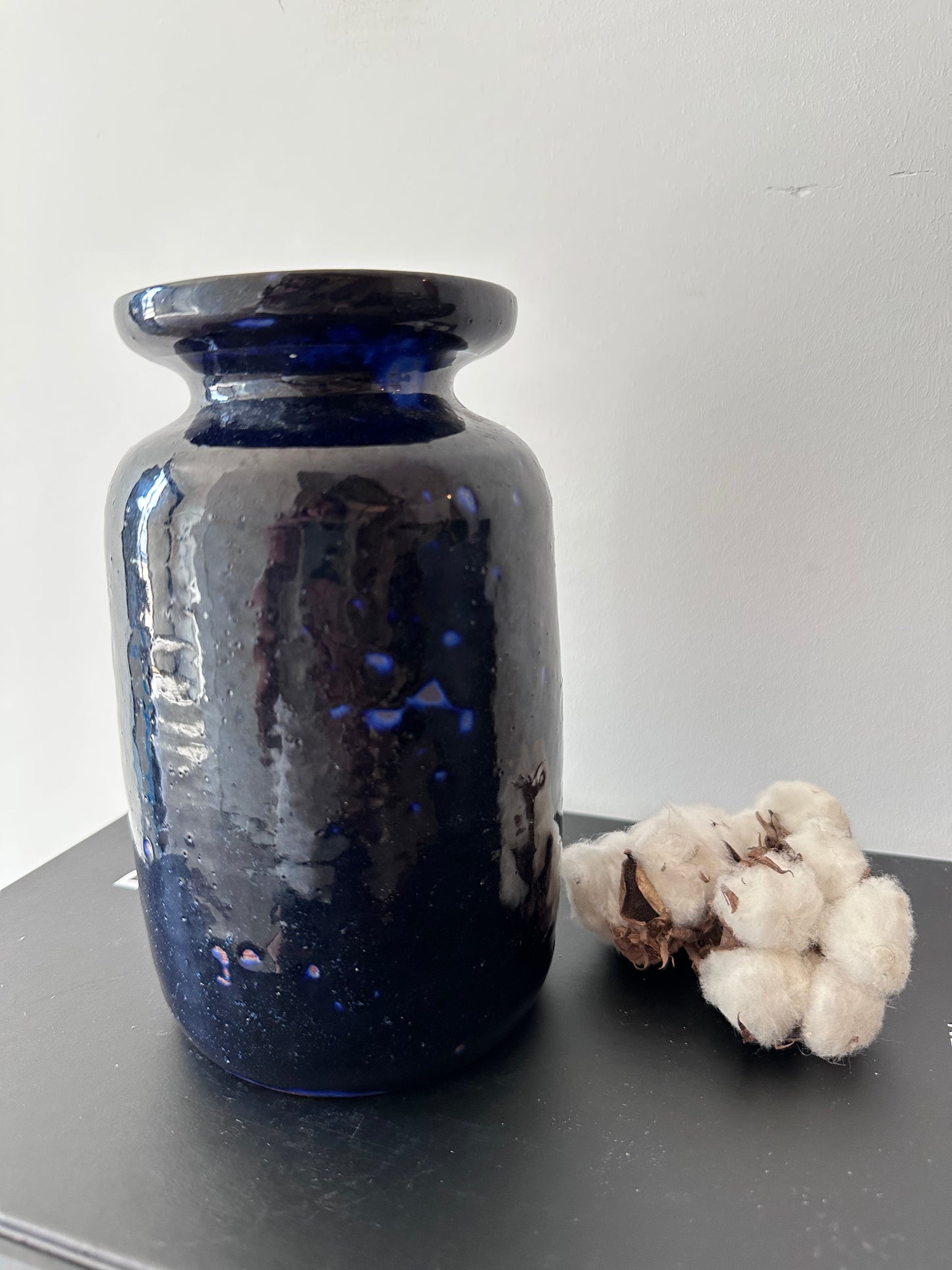 Blauw gemêleerd keramiek vaasje