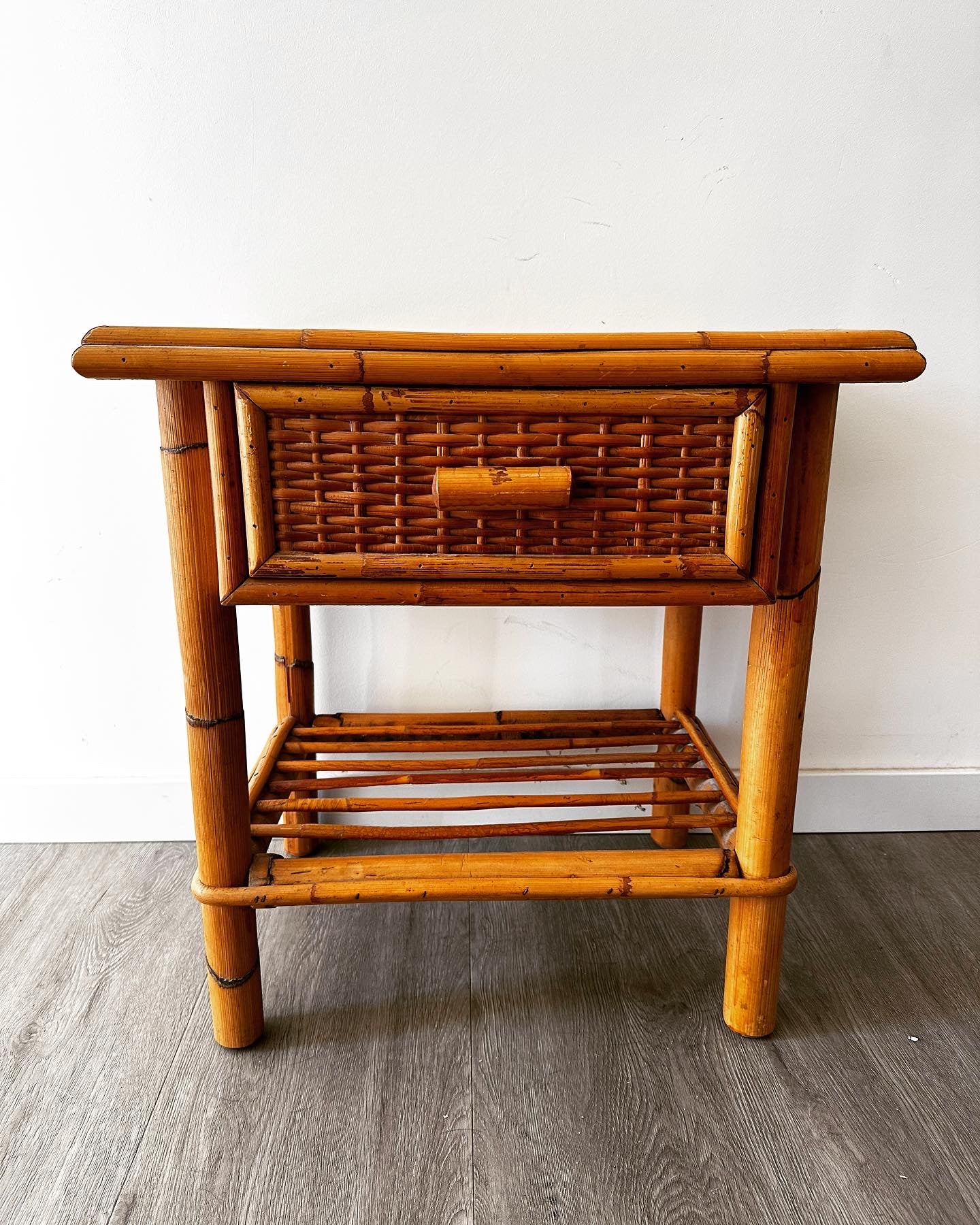 Vintage rotan bijzettafel