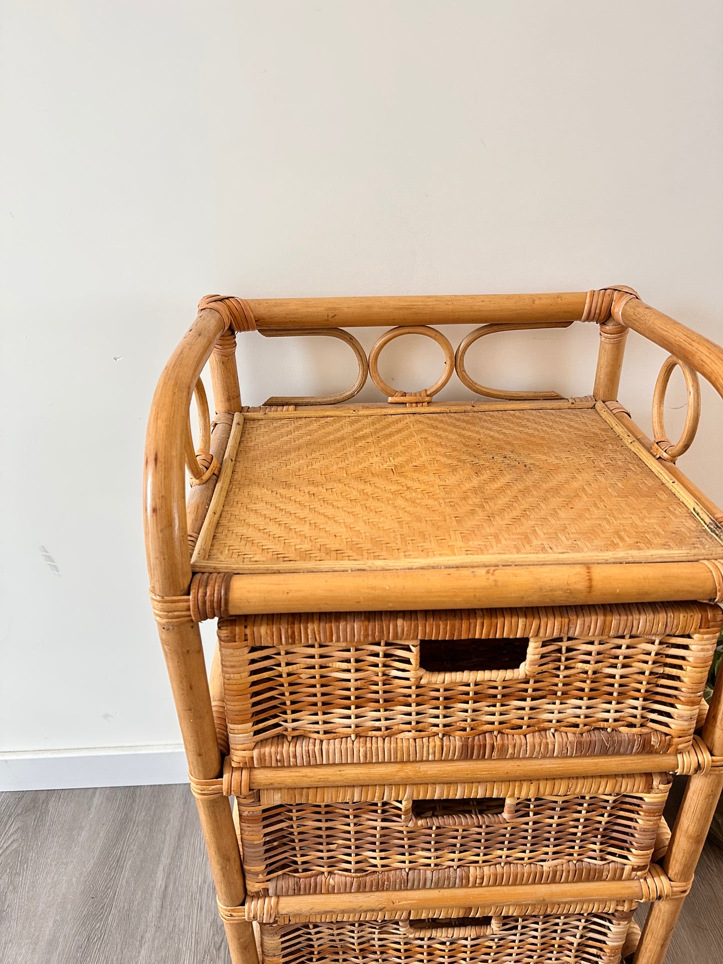 Vintage rotan ladekast