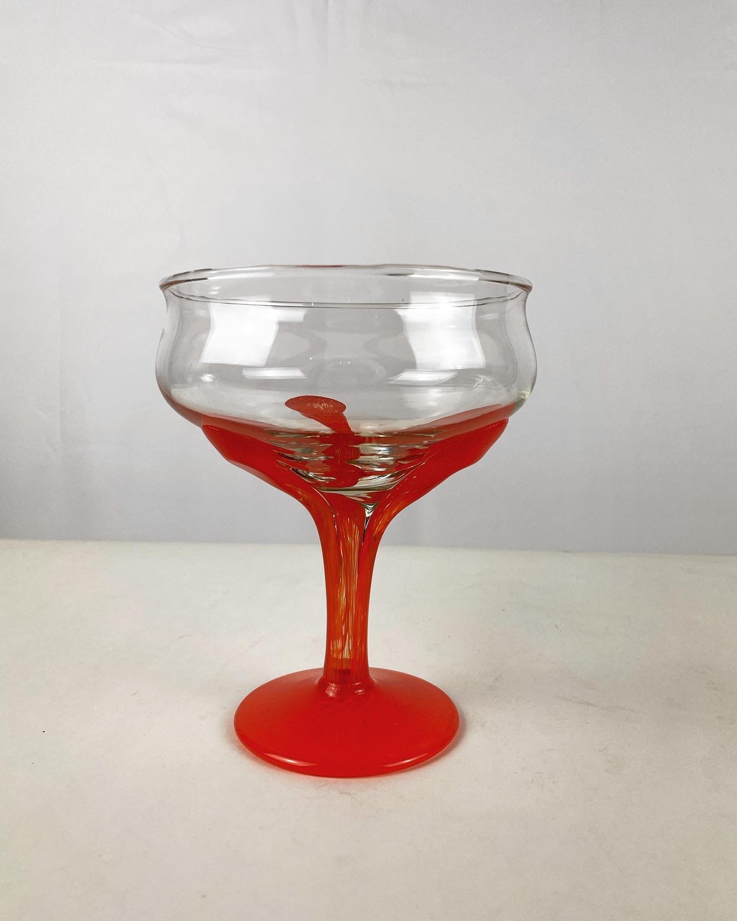 Glazen schaal op murano glazen voet