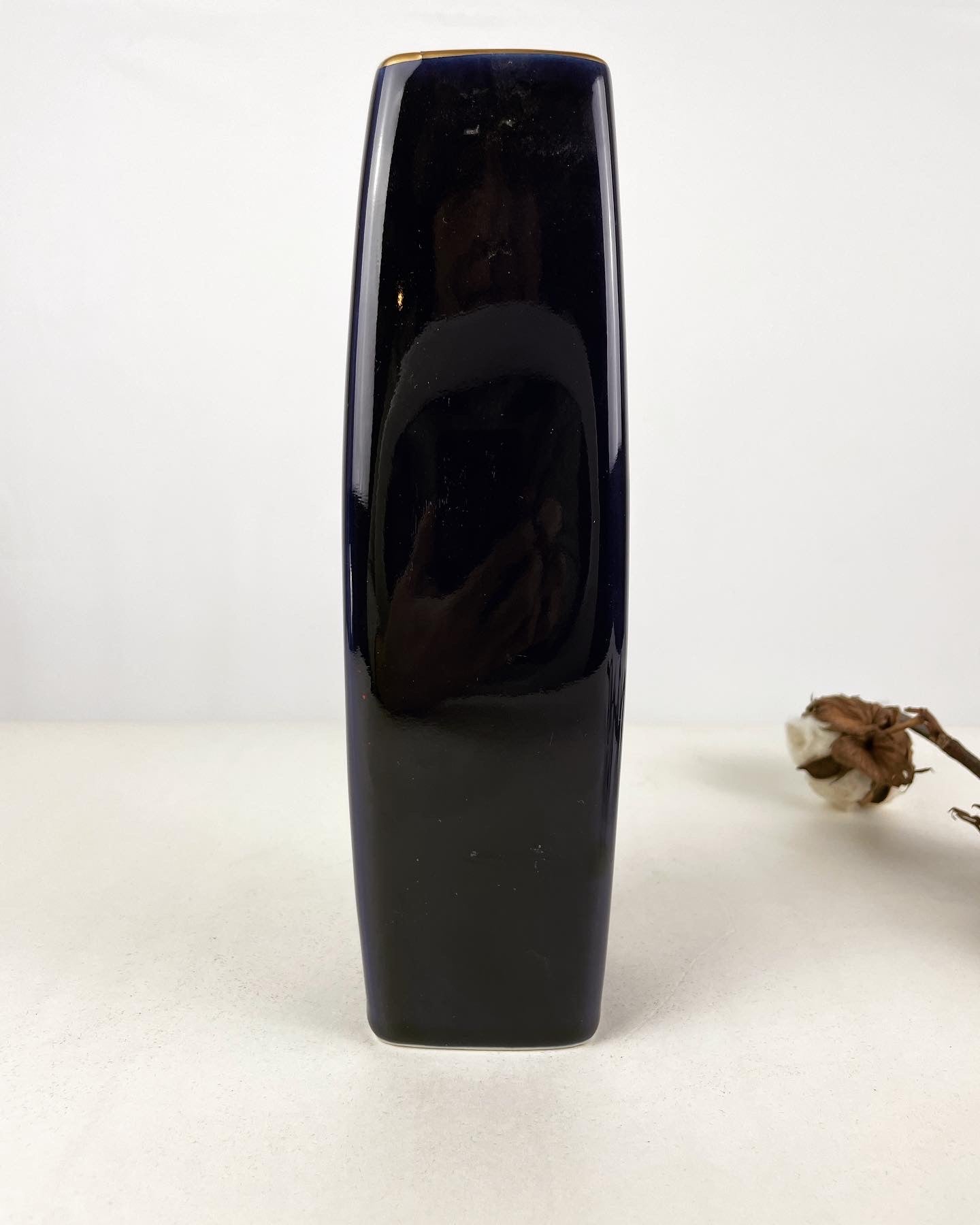 Vintage blauwe pauwen vaas