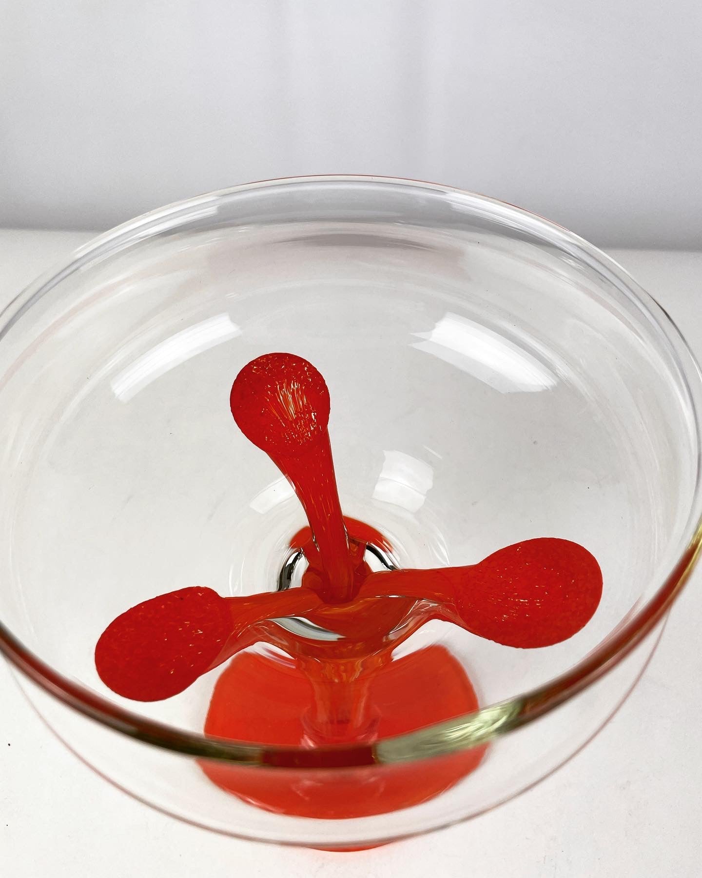 Glazen schaal op murano glazen voet
