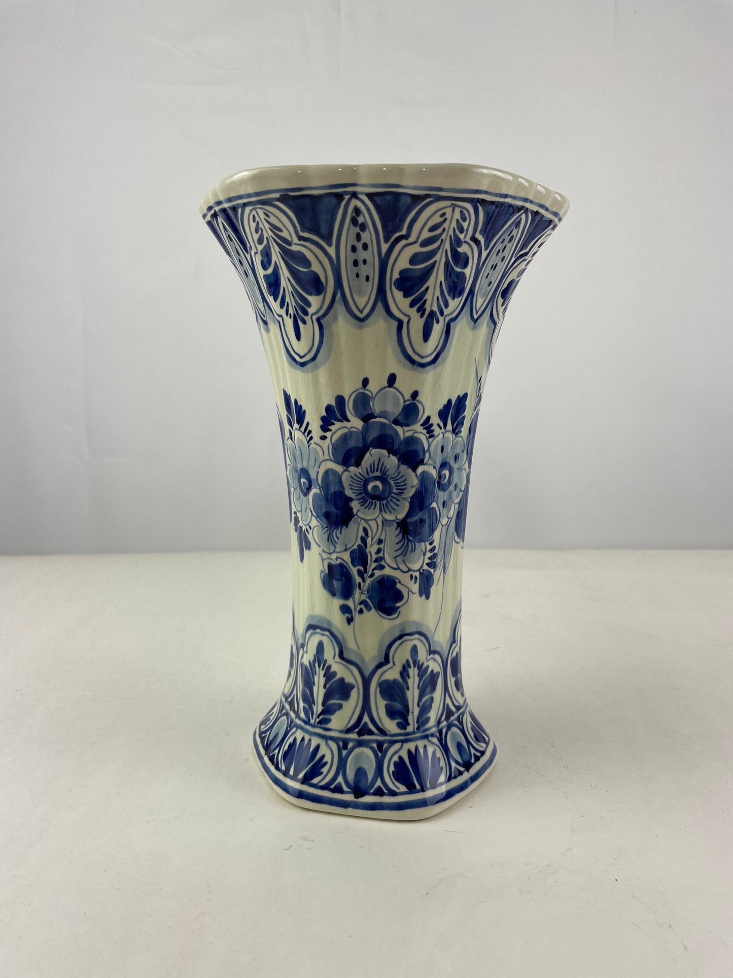 Delfts blauwe trompet vaas