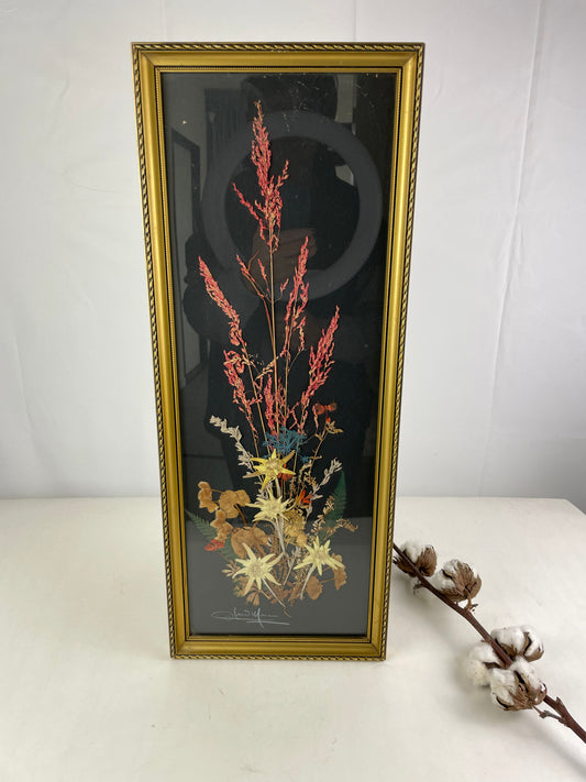 Vintage lijst met droogbloemenboeket