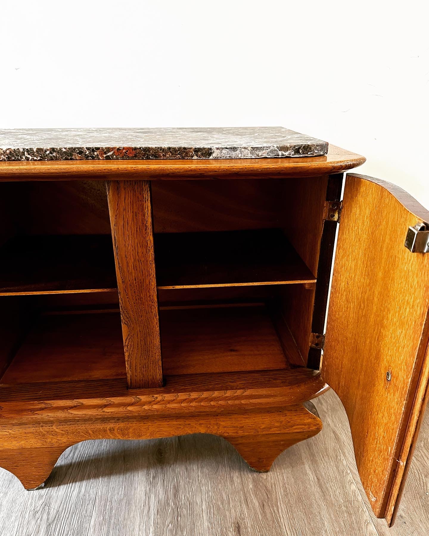 Art Deco Dressoirtje