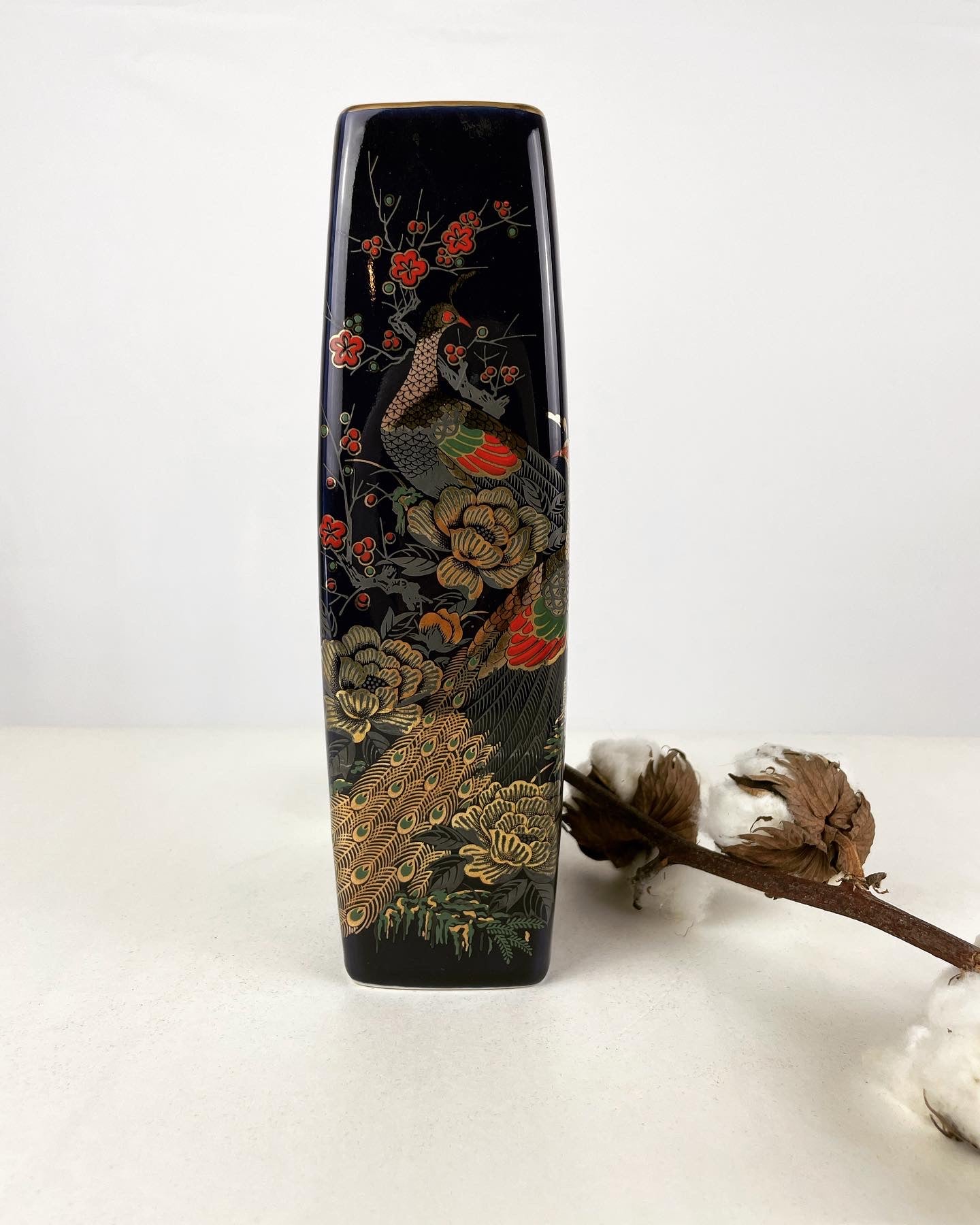 Vintage blauwe pauwen vaas